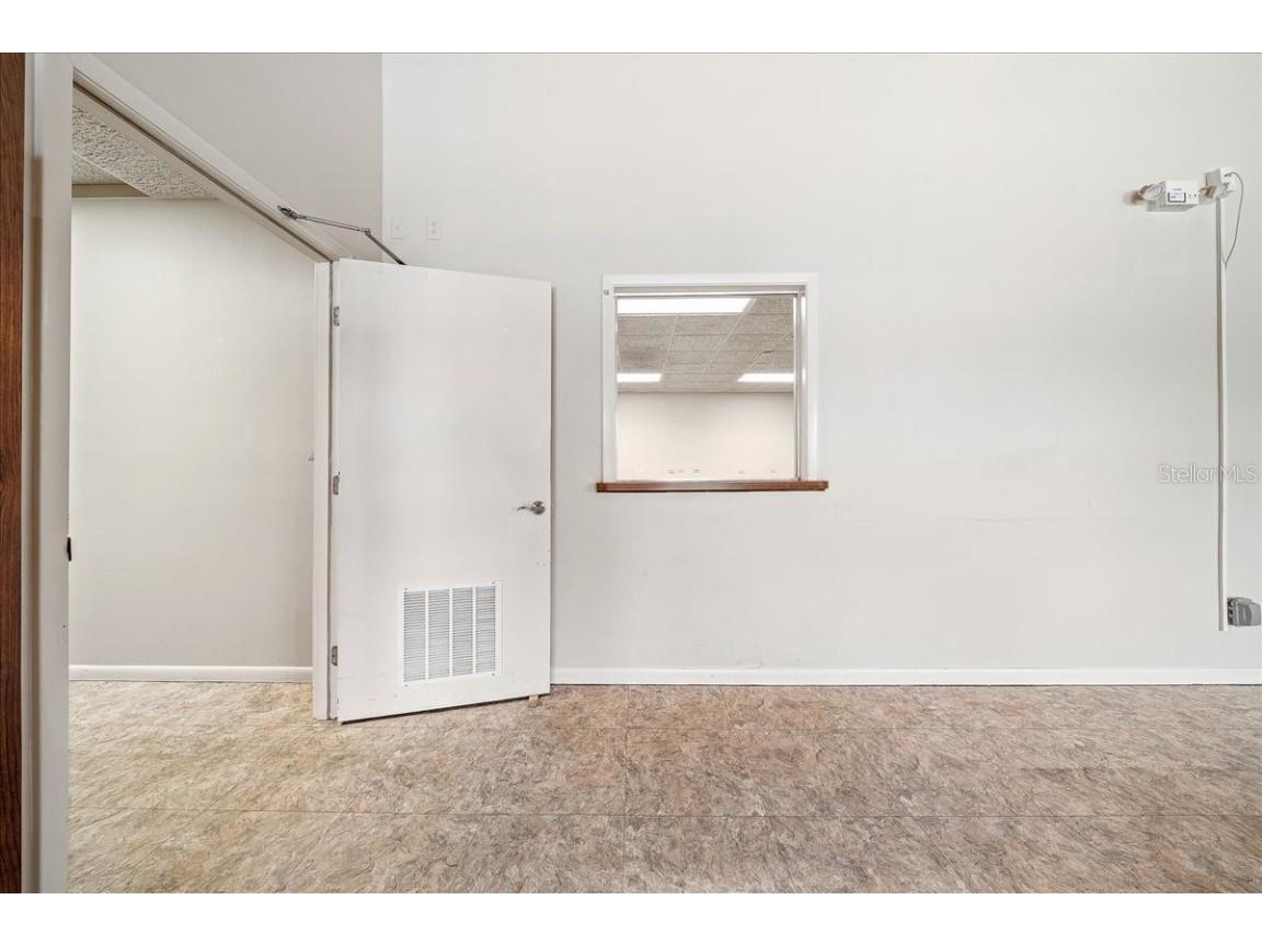 1623 SW 1st Avenue Ocala FL 34471 OM701667 image7