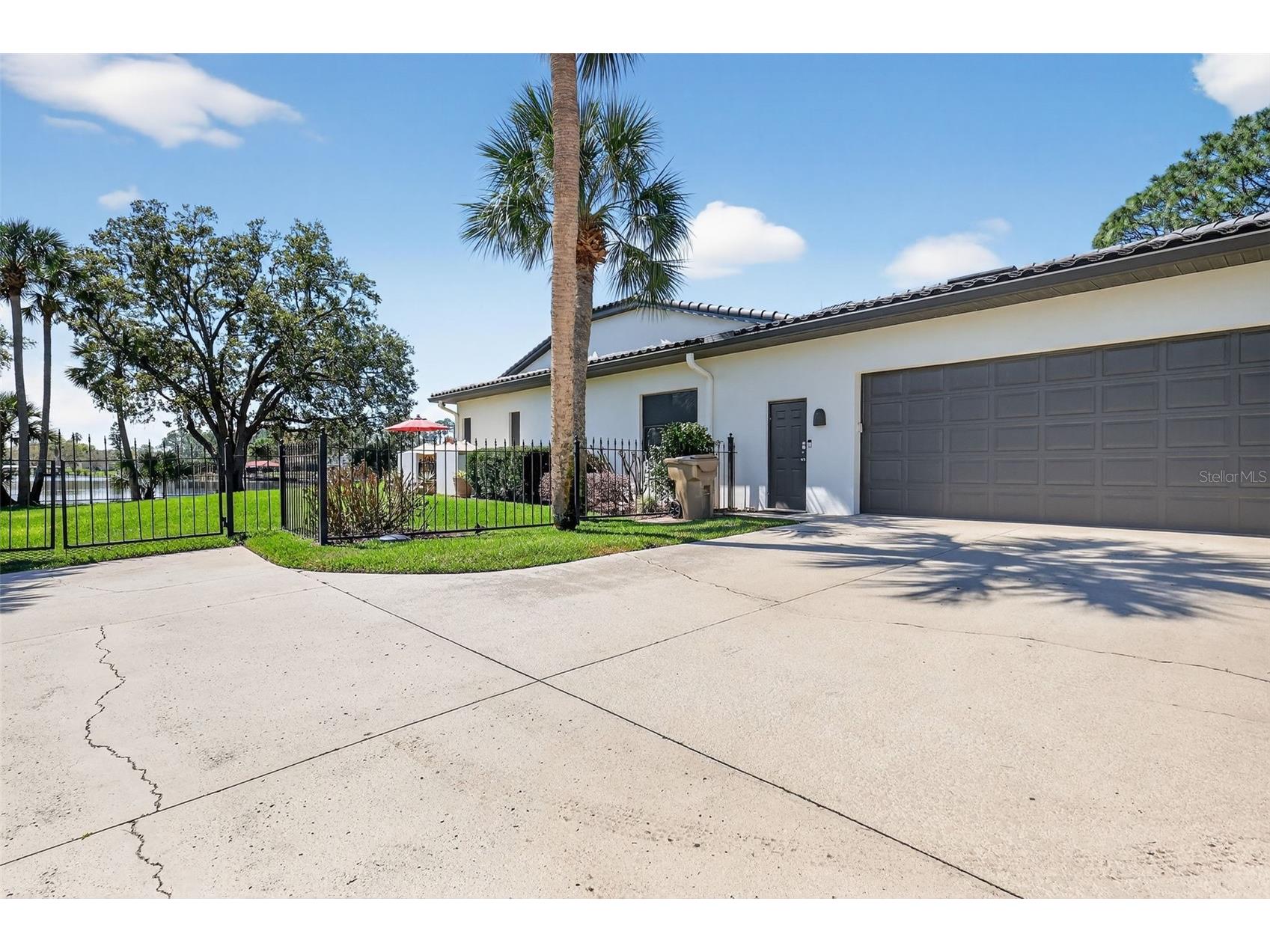 16238 E Shirley Shores Road Tavares FL 32778 - LAKE BEAUCLAIR TB8484778 image4