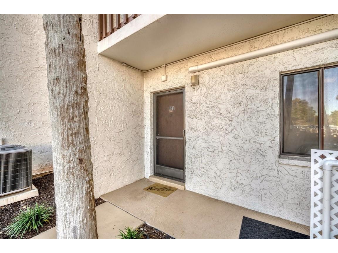 1624 Stickney Point Road #108 Sarasota FL 34231 - INTRACOASTAL WATERWAY A4595426 image1