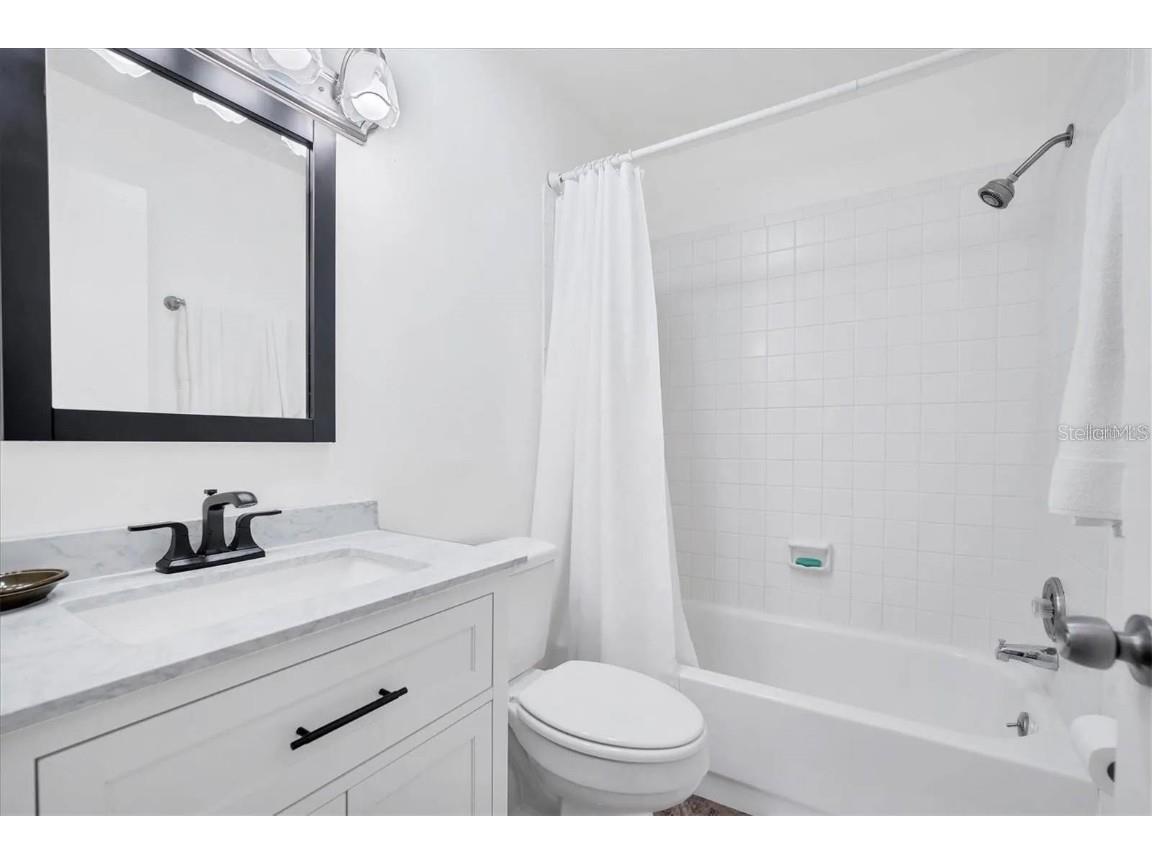 1624 Stickney Point Road #108 Sarasota FL 34231 A4649528 image10