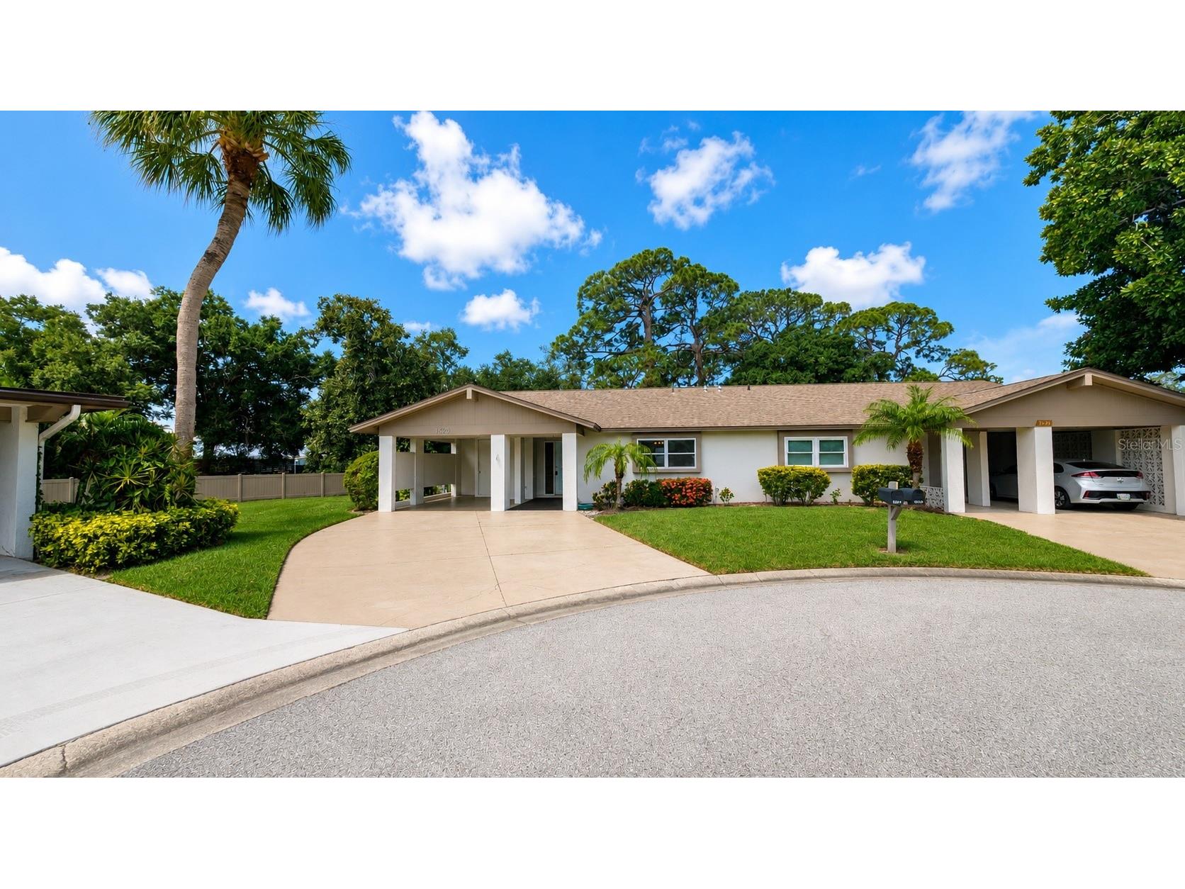 1624 Whitehead Drive #320 Sarasota FL 34232 A4698085 image1