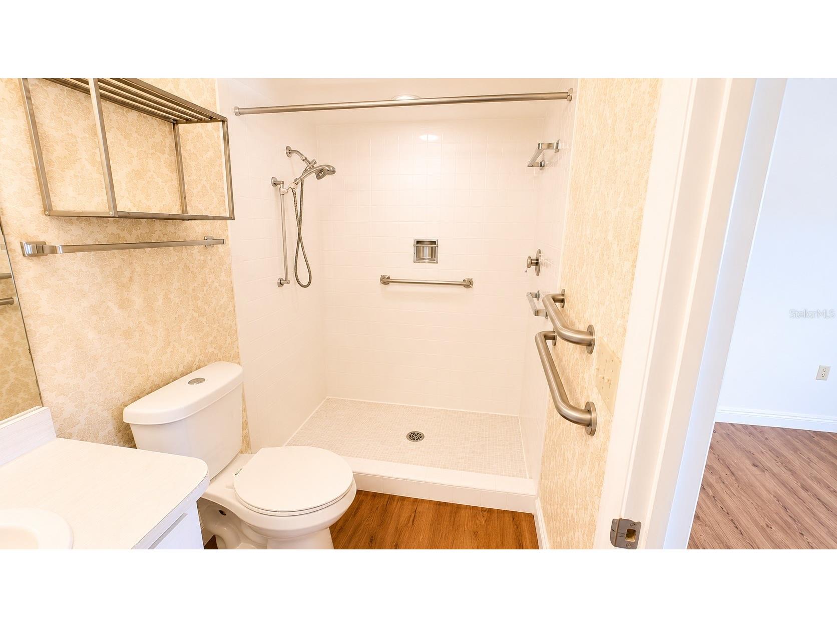 1624 Whitehead Drive #320 Sarasota FL 34232 A4698085 image16