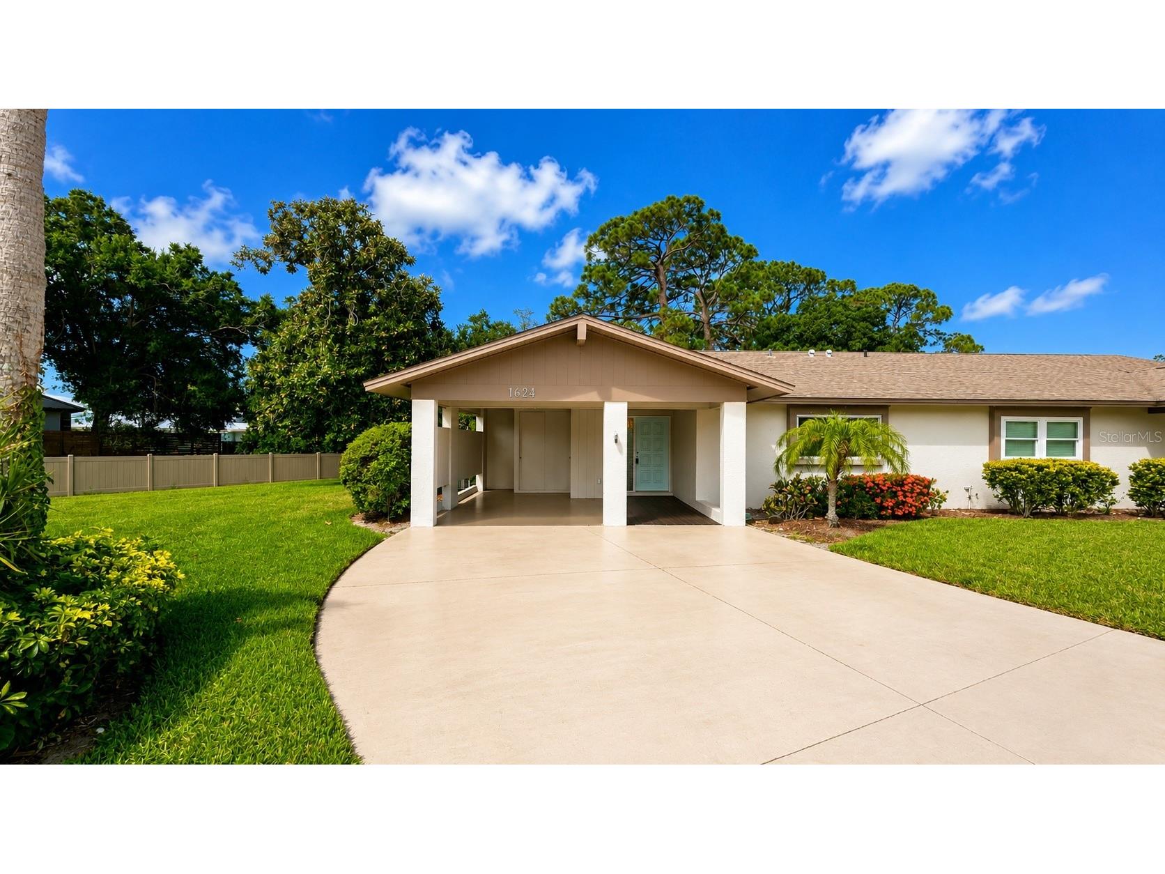 1624 Whitehead Drive #320 Sarasota FL 34232 A4698085 image2
