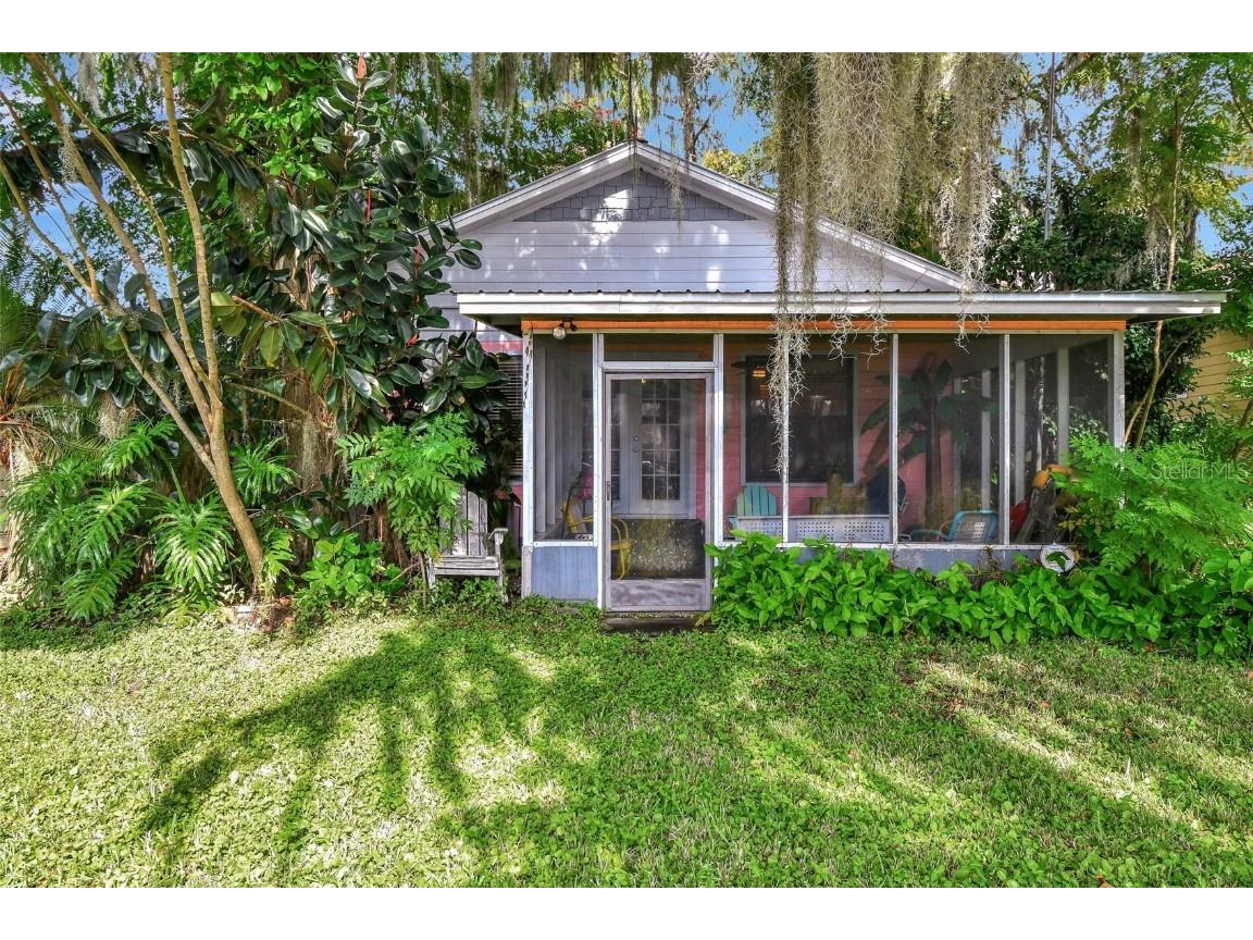 1625 River Road Astor FL 32102 - ST JOHNS RIVER V4933260 image1