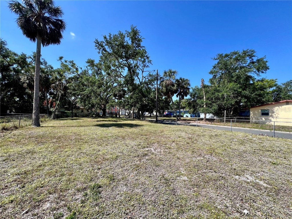 1626 22nd Street Sarasota FL 34234 A4650058 image1