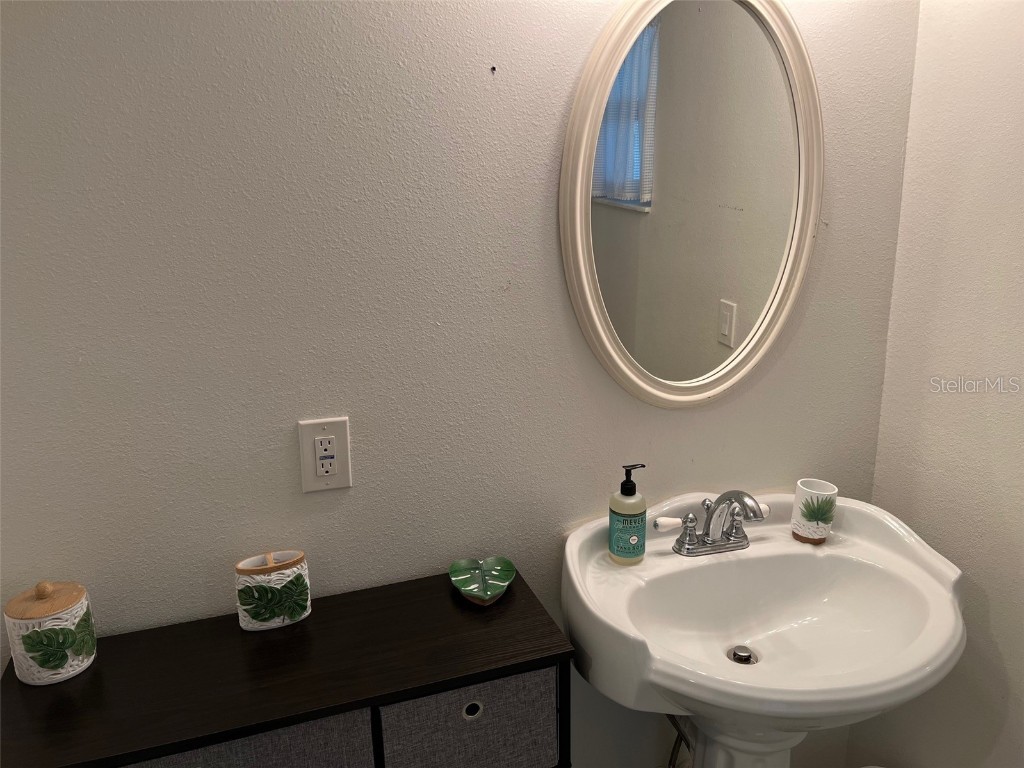 1626 New Point Comfort Road Englewood FL 34223 D6132730 image25