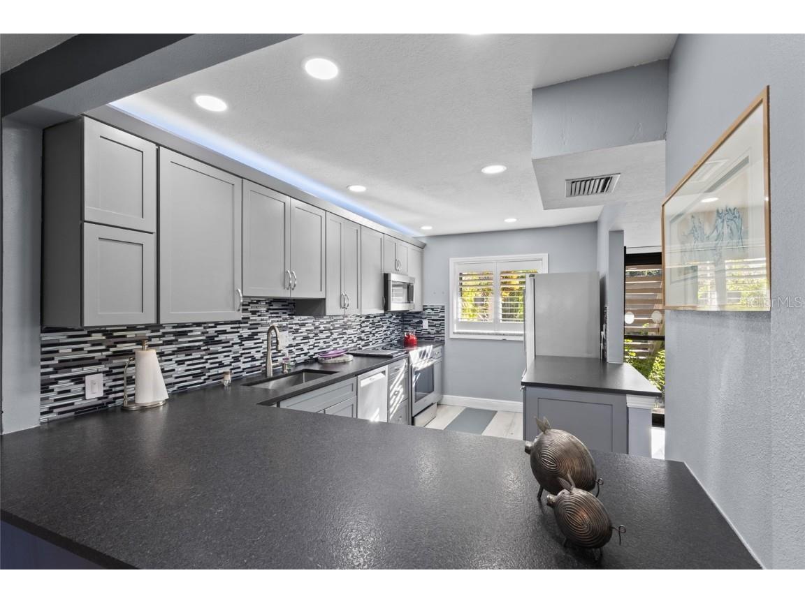 1627 Boathouse Circle #127 Sarasota FL 34231 A4667413 image4