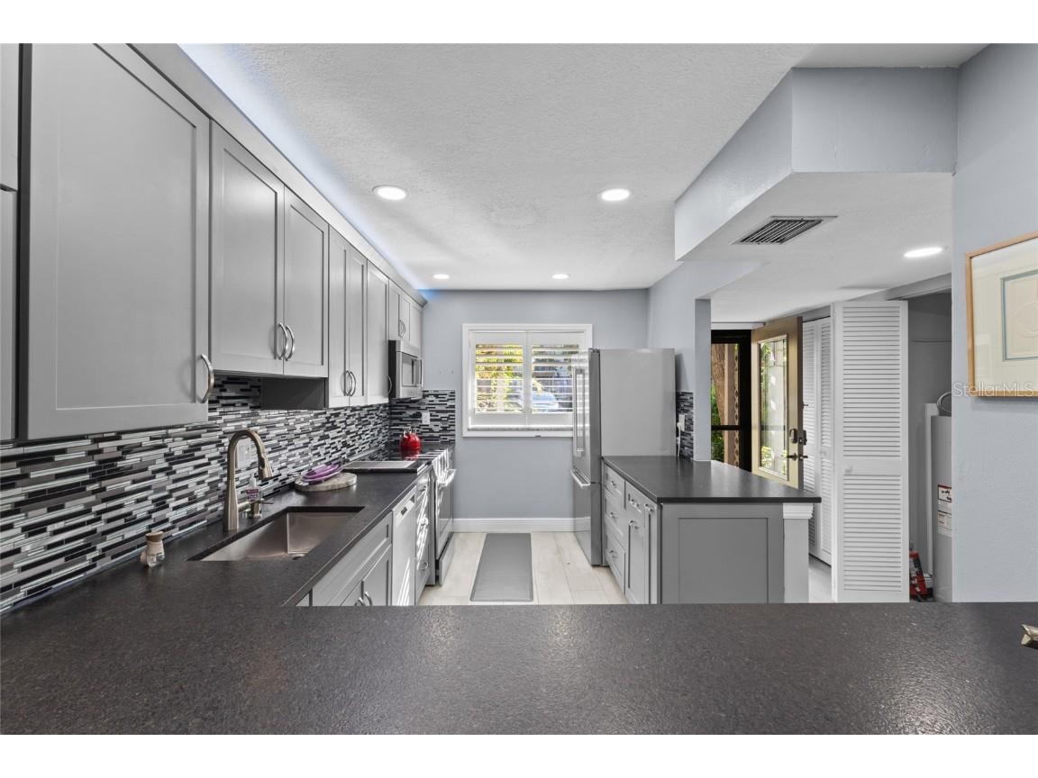 1627 Boathouse Circle #127 Sarasota FL 34231 A4667413 image5