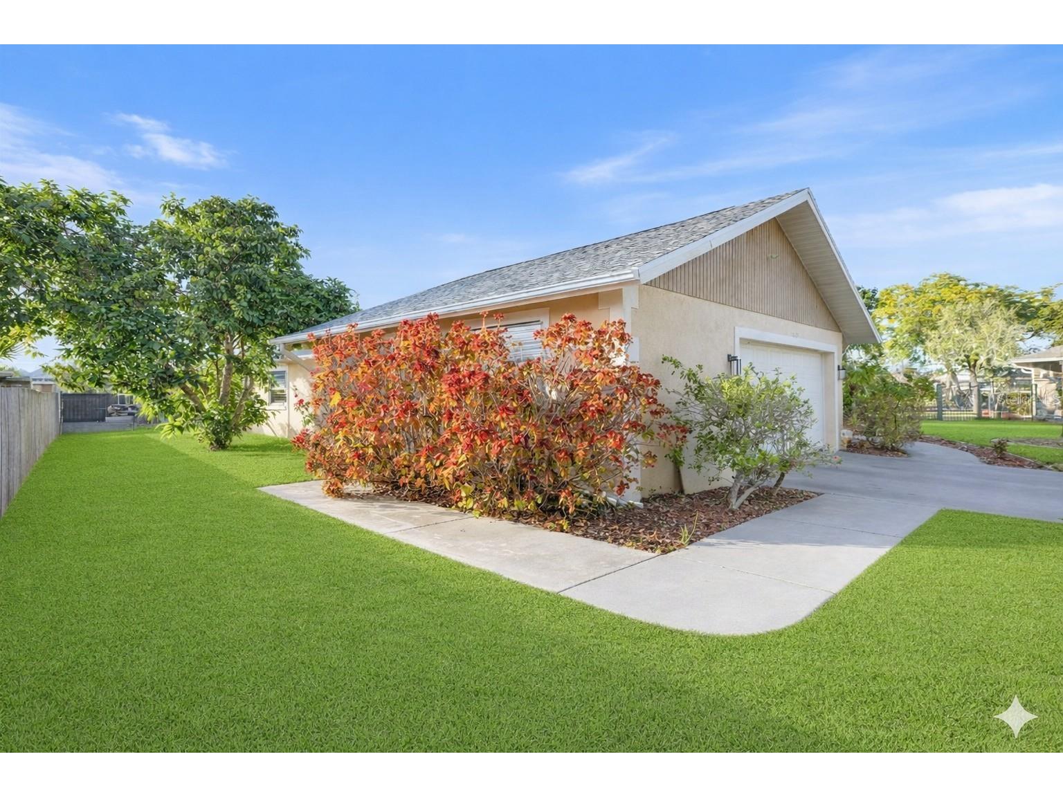 1627 Del Monte Court Venice FL 34293 N6142812 image40