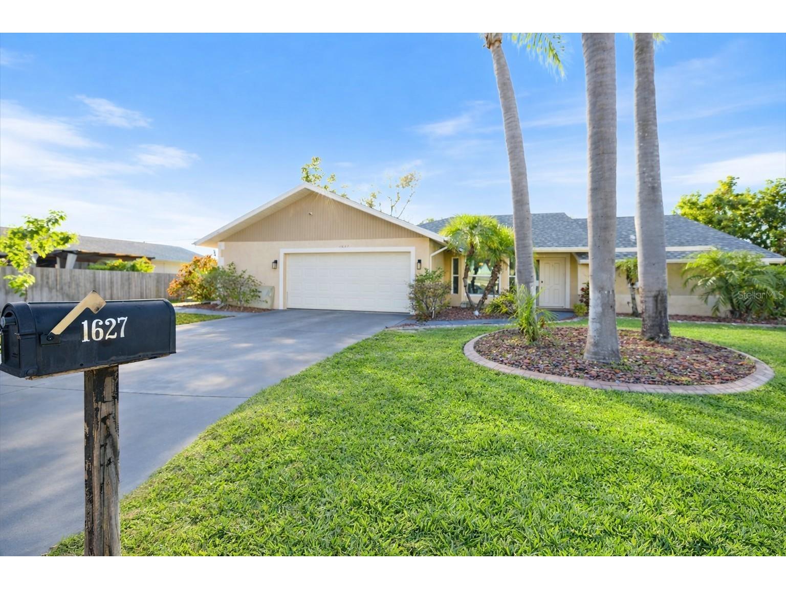 1627 Del Monte Court Venice FL 34293 N6142812 image44