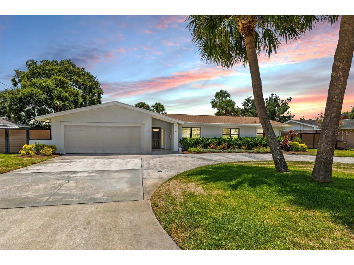 1627 Golf View Drive Belleair FL 33756 U8206704 image1