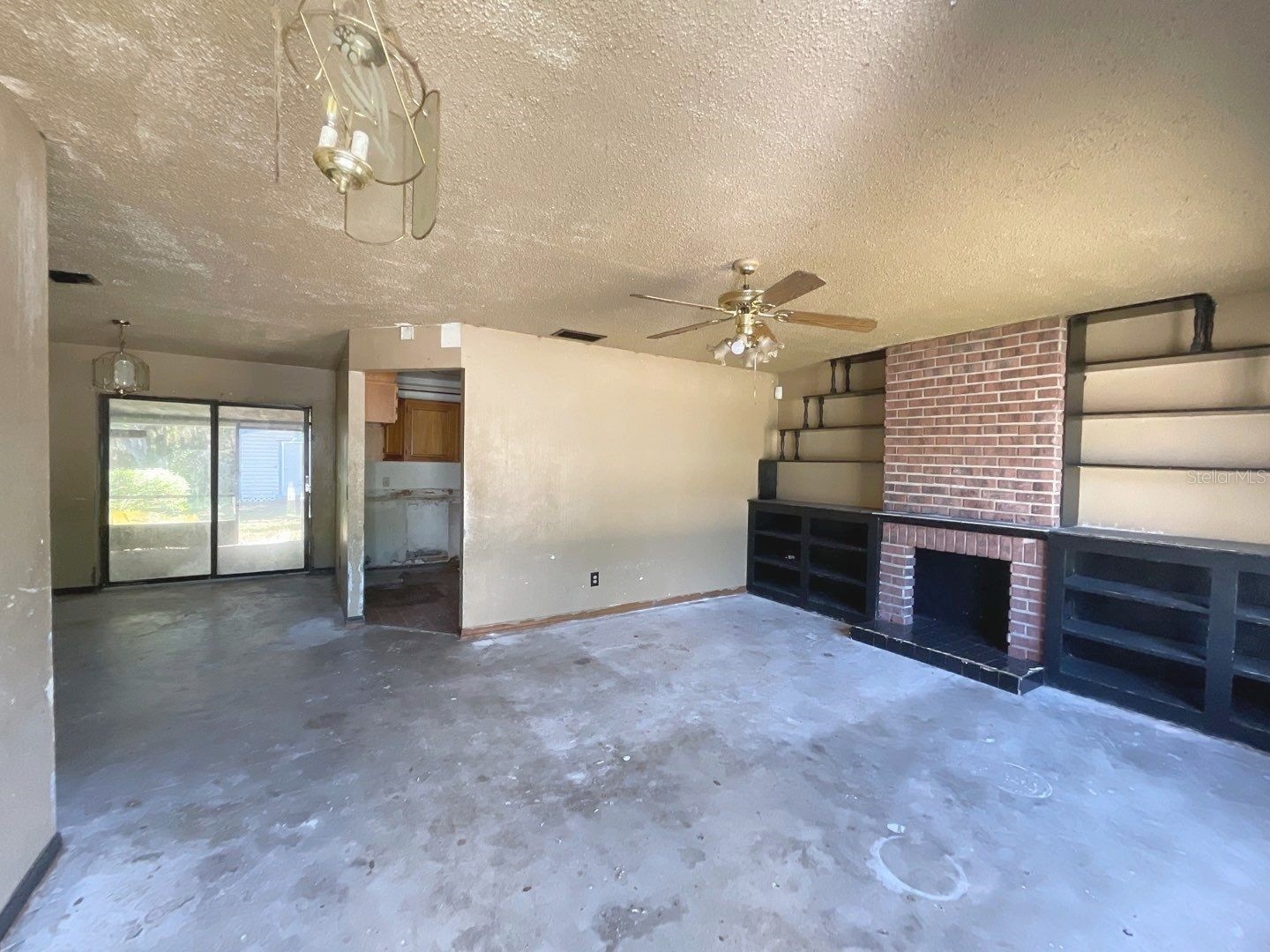 1627 Saxon Boulevard Deltona FL 32725 O6404918 image3