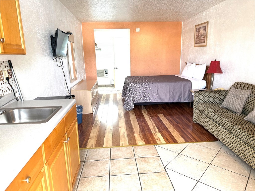 1628 Gulf To Bay Blvd Clearwater FL 33755 TB8399383 image2