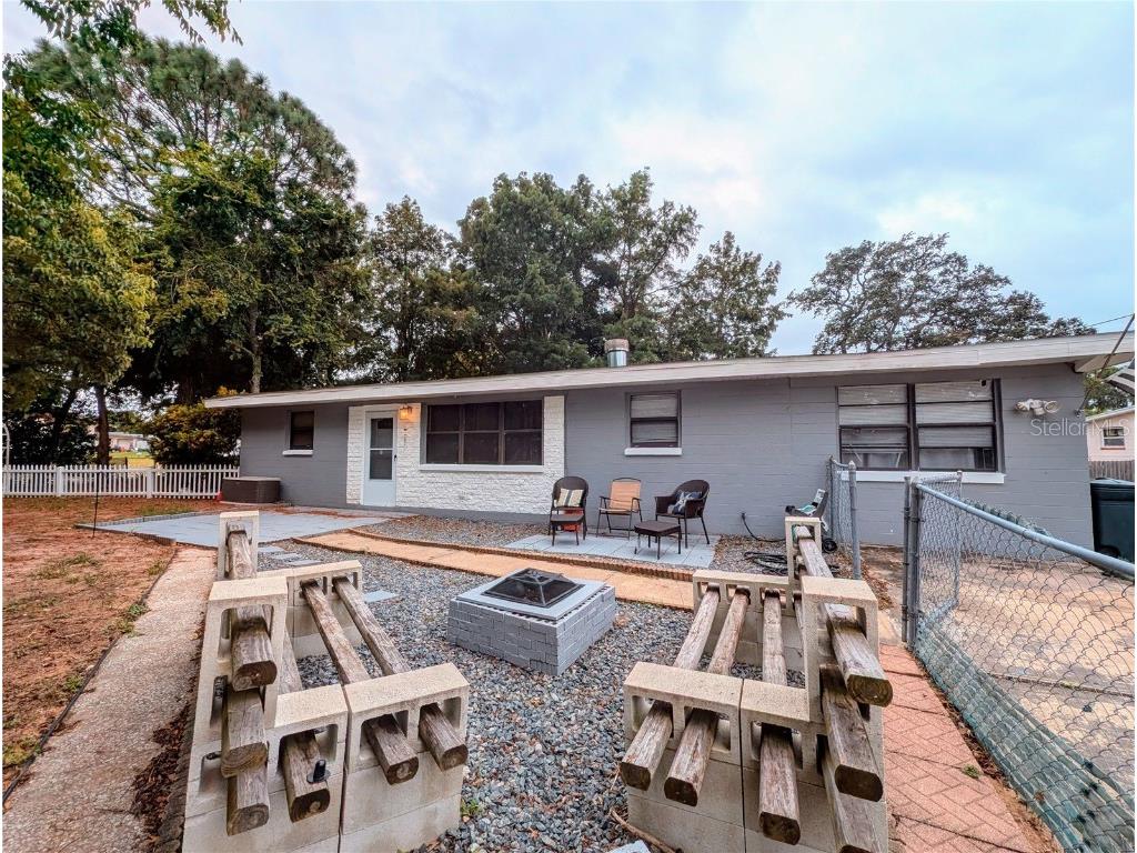 1628 Montgomery Drive Daytona Beach FL 32117 V4937864 image1