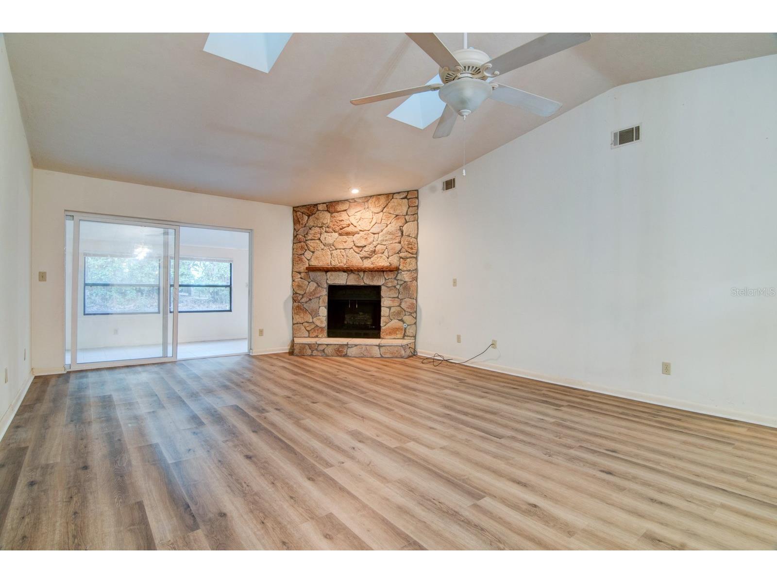 1628 NW 19th Circle Gainesville FL 32605 GC537932 image10