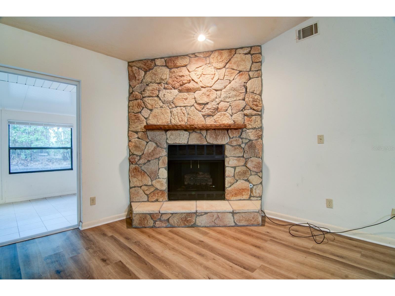 1628 NW 19th Circle Gainesville FL 32605 GC537932 image11