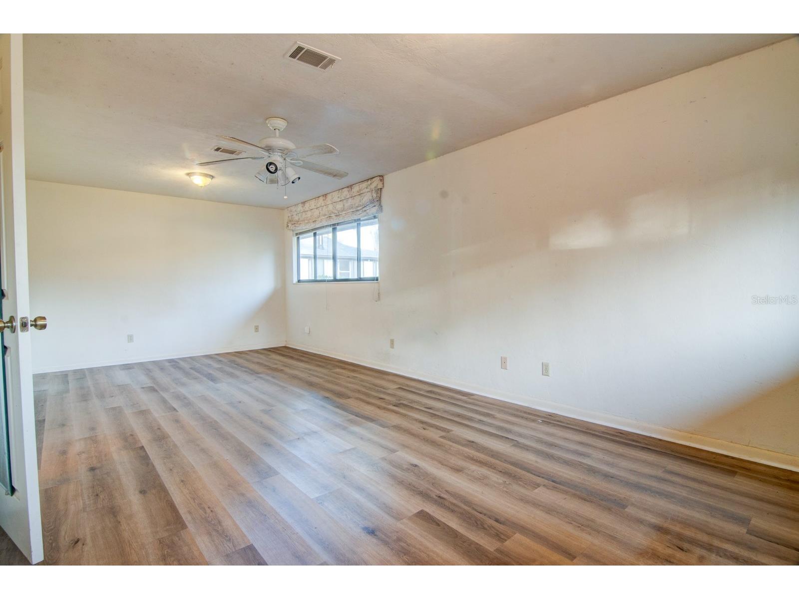 1628 NW 19th Circle Gainesville FL 32605 GC537932 image15