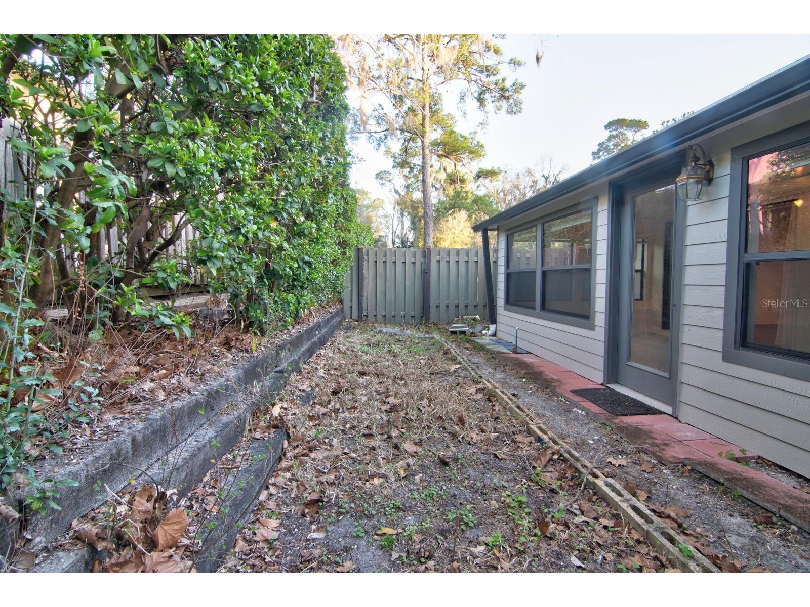 1628 NW 19th Circle Gainesville FL 32605 GC537932 image25