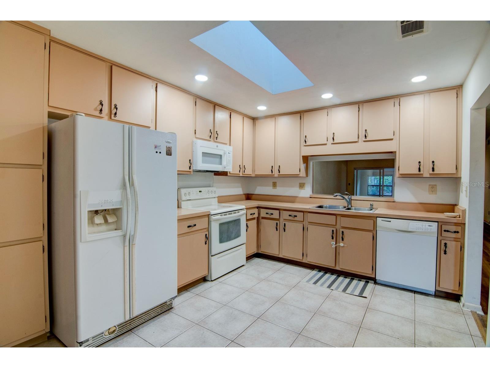 1628 NW 19th Circle Gainesville FL 32605 GC537932 image5