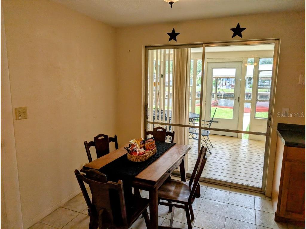 1628 Paradise Lane Astor FL 32102 - ST. JOHN'S RIVER V4933998 image7