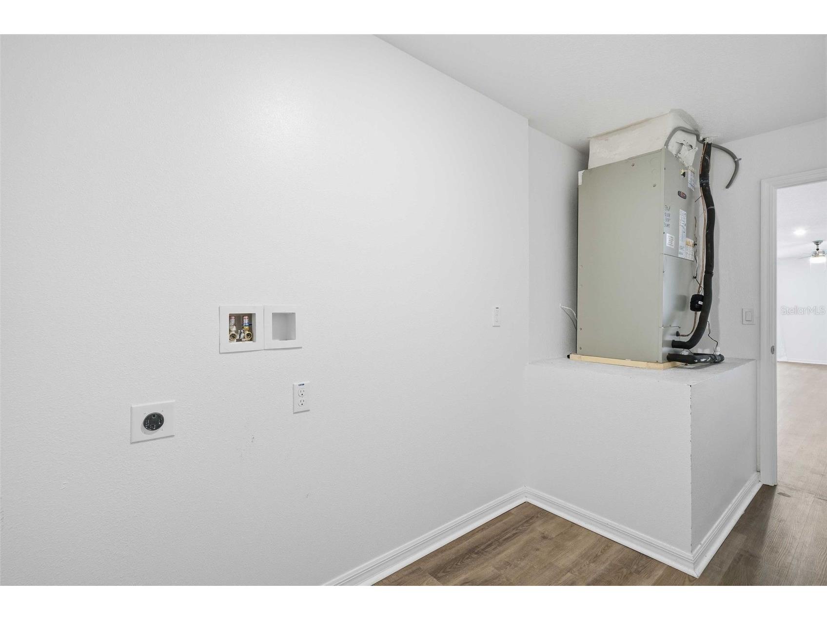 16287 Little Auk Road Weeki Wachee FL 34614 TB8460491 image30