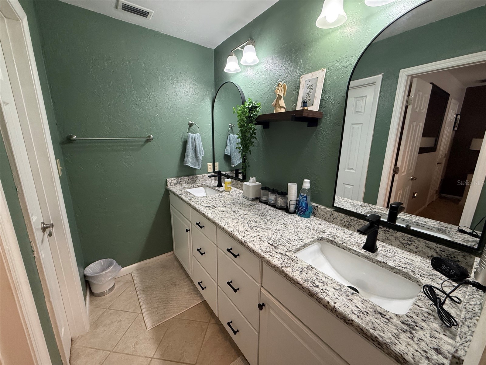 1629 NW 19th Circle Gainesville FL 32605 GC540706 image27