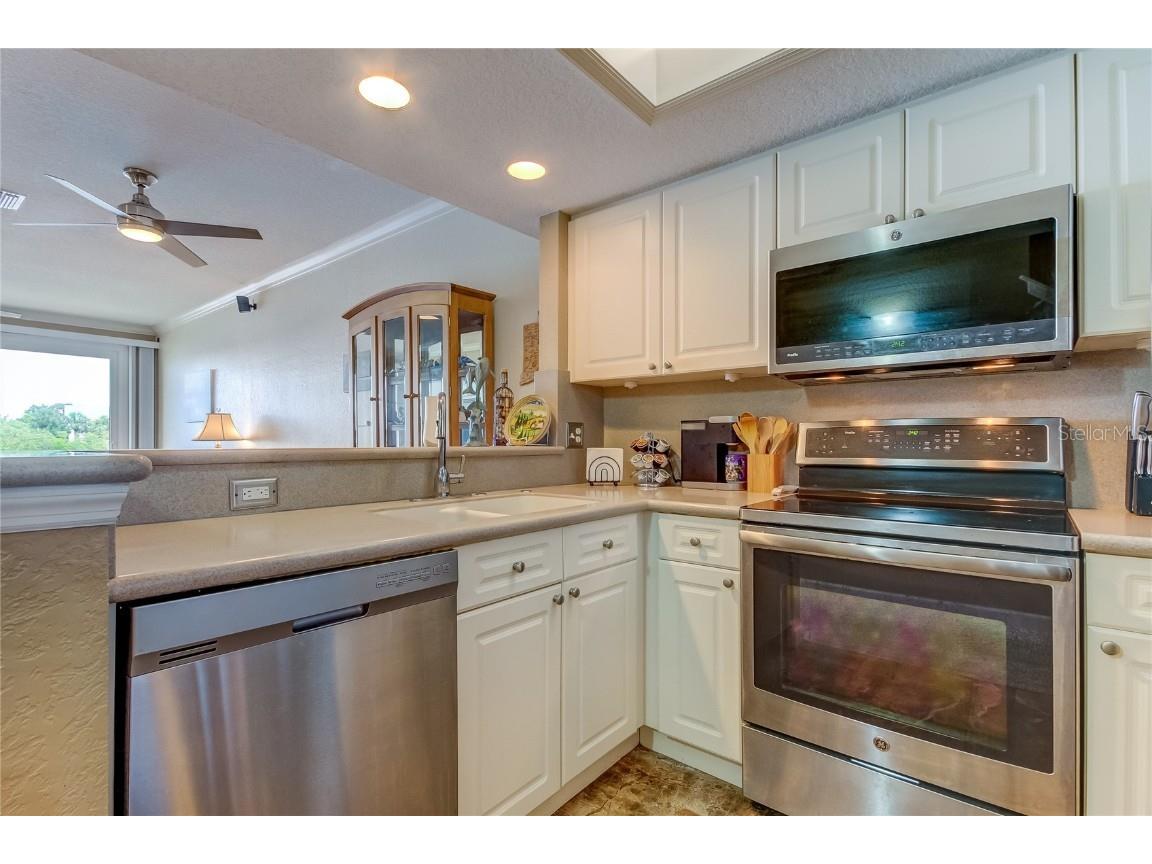 163 Brent Circle Oldsmar FL 34677 - OLD TAMPA BAY TB8401387 image10