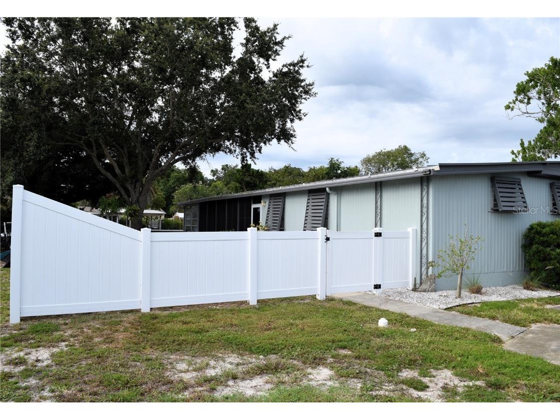 163 Gary Avenue Oak Hill FL 32759 - INDIAN RIVER V4943475 image1