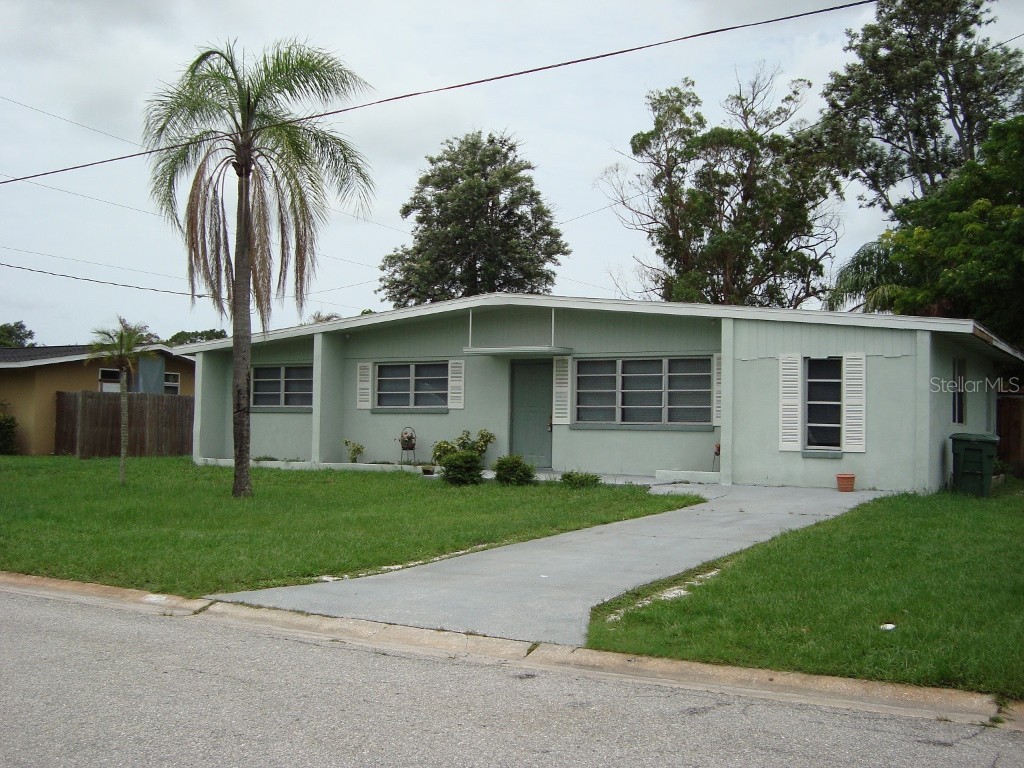 163 Sunway Avenue Sarasota FL 34237 A4566572 image1