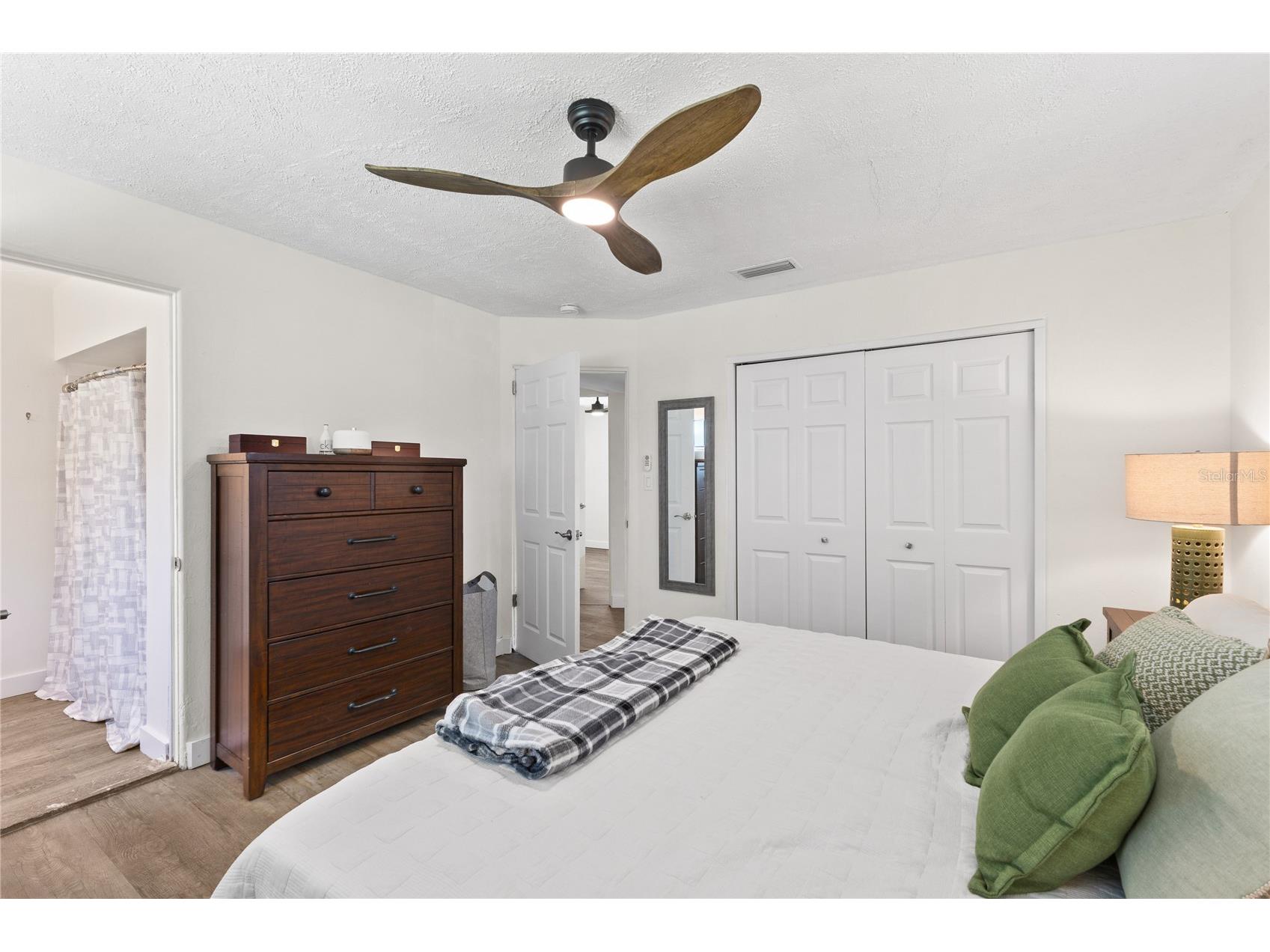 163 Sunway Avenue Sarasota FL 34237 A4664229 image20