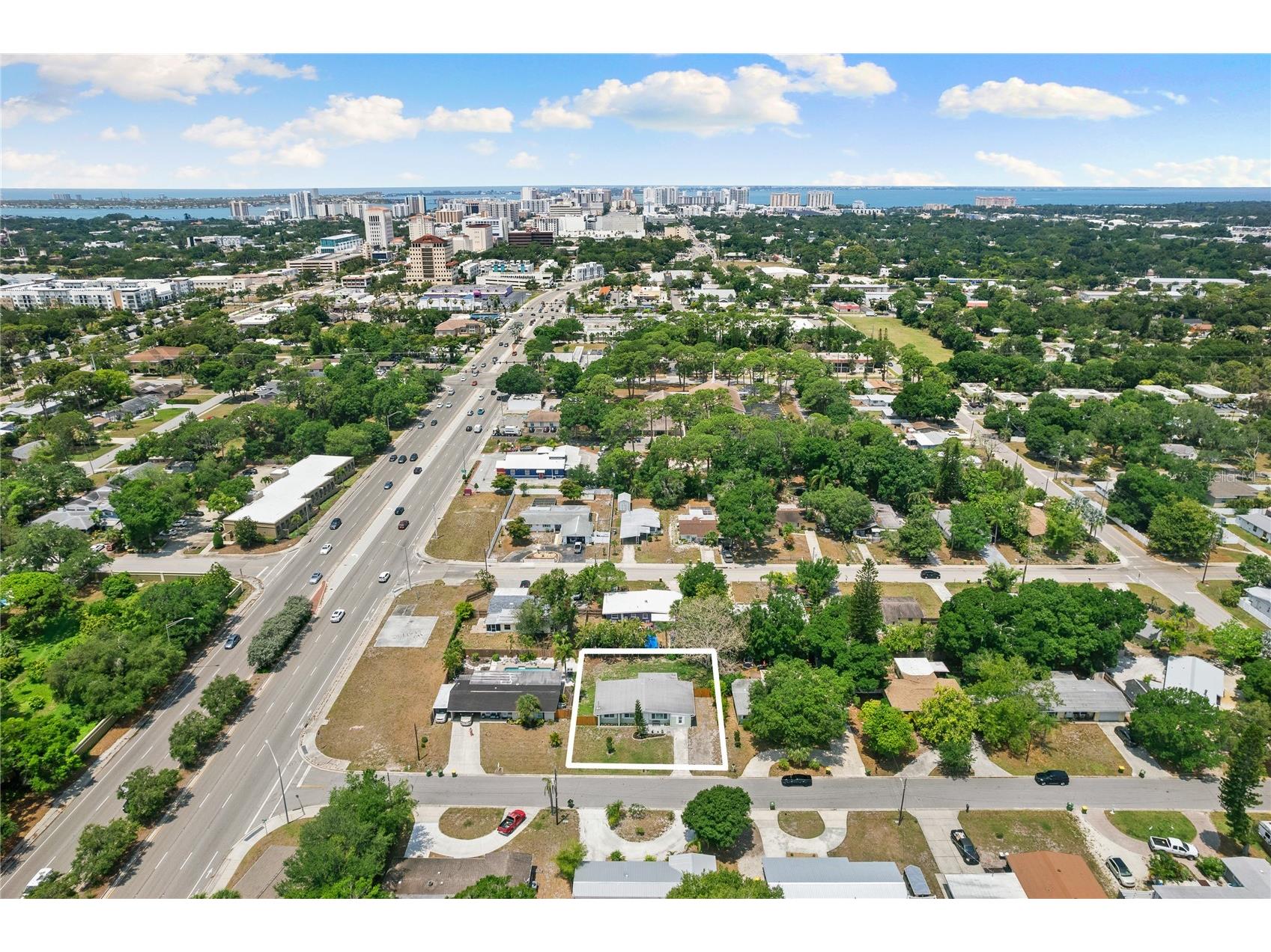 163 Sunway Avenue Sarasota FL 34237 A4664229 image31