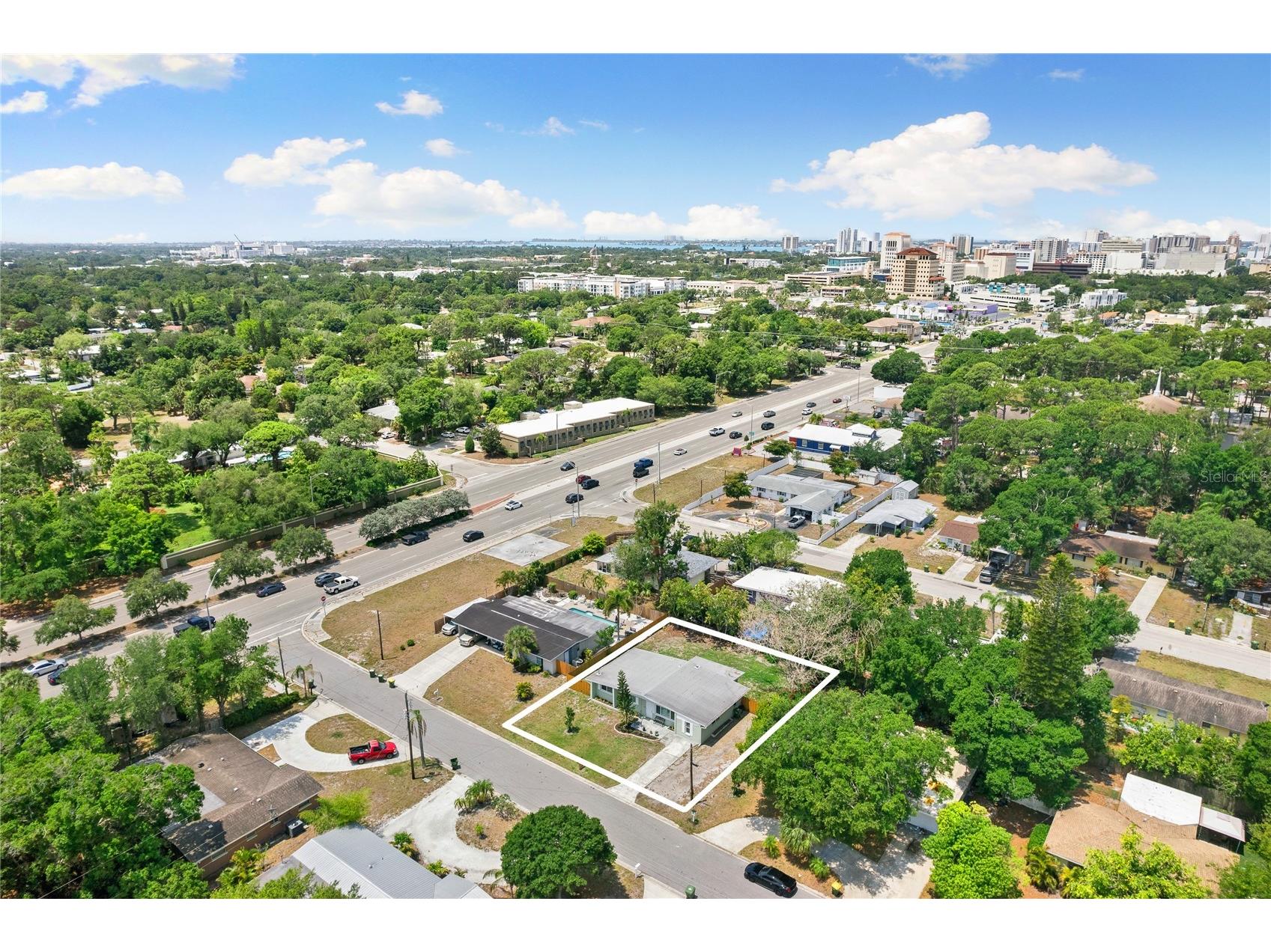 163 Sunway Avenue Sarasota FL 34237 A4664229 image5