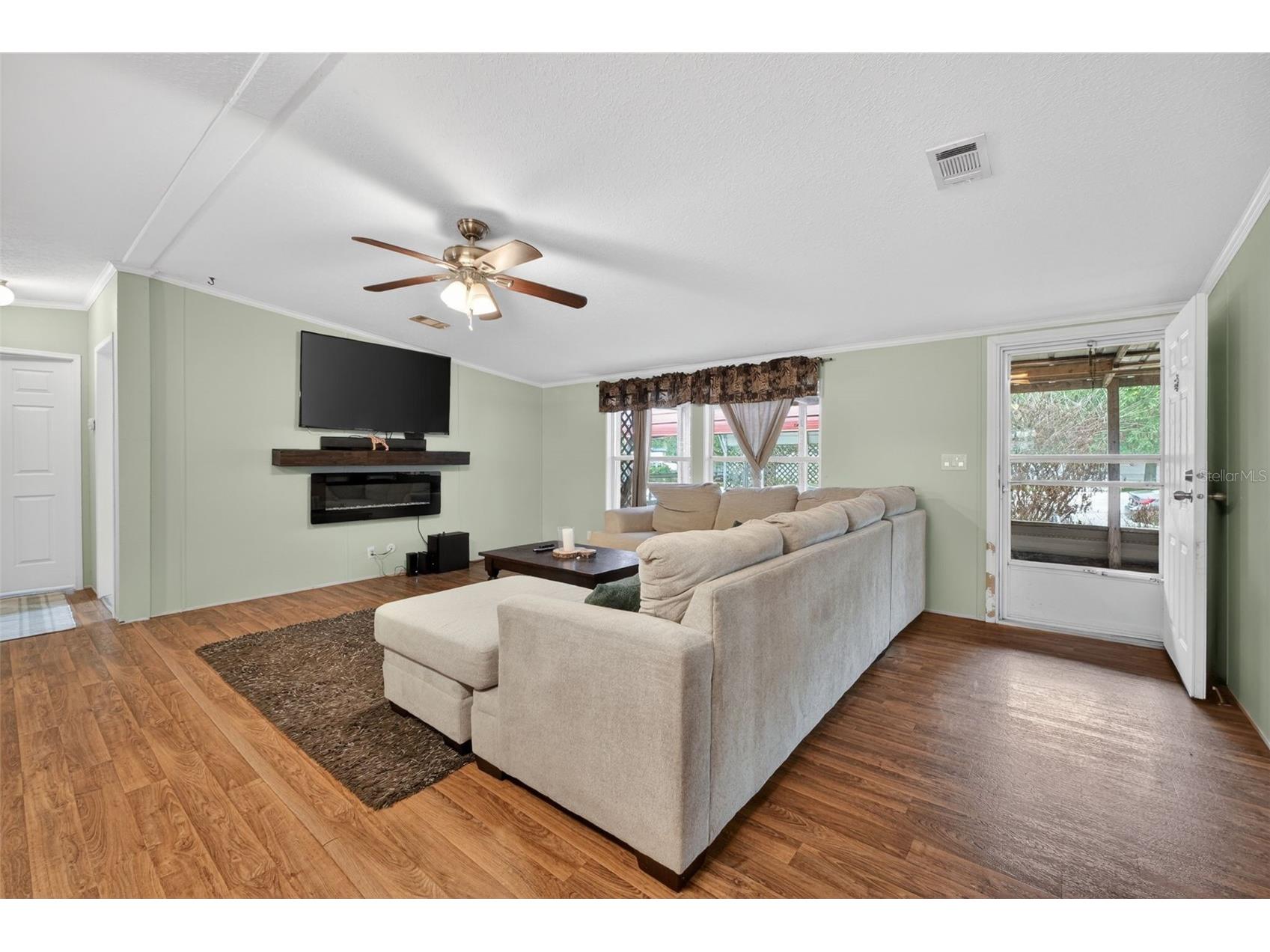 163 West Street Oak Hill FL 32759 V4948669 image8