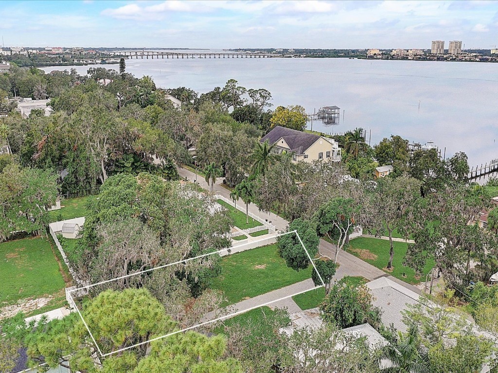 1630 1st Avenue E Bradenton FL 34208 - HISTORIC RIVER VIEW OF MANATEE A4548017 image1