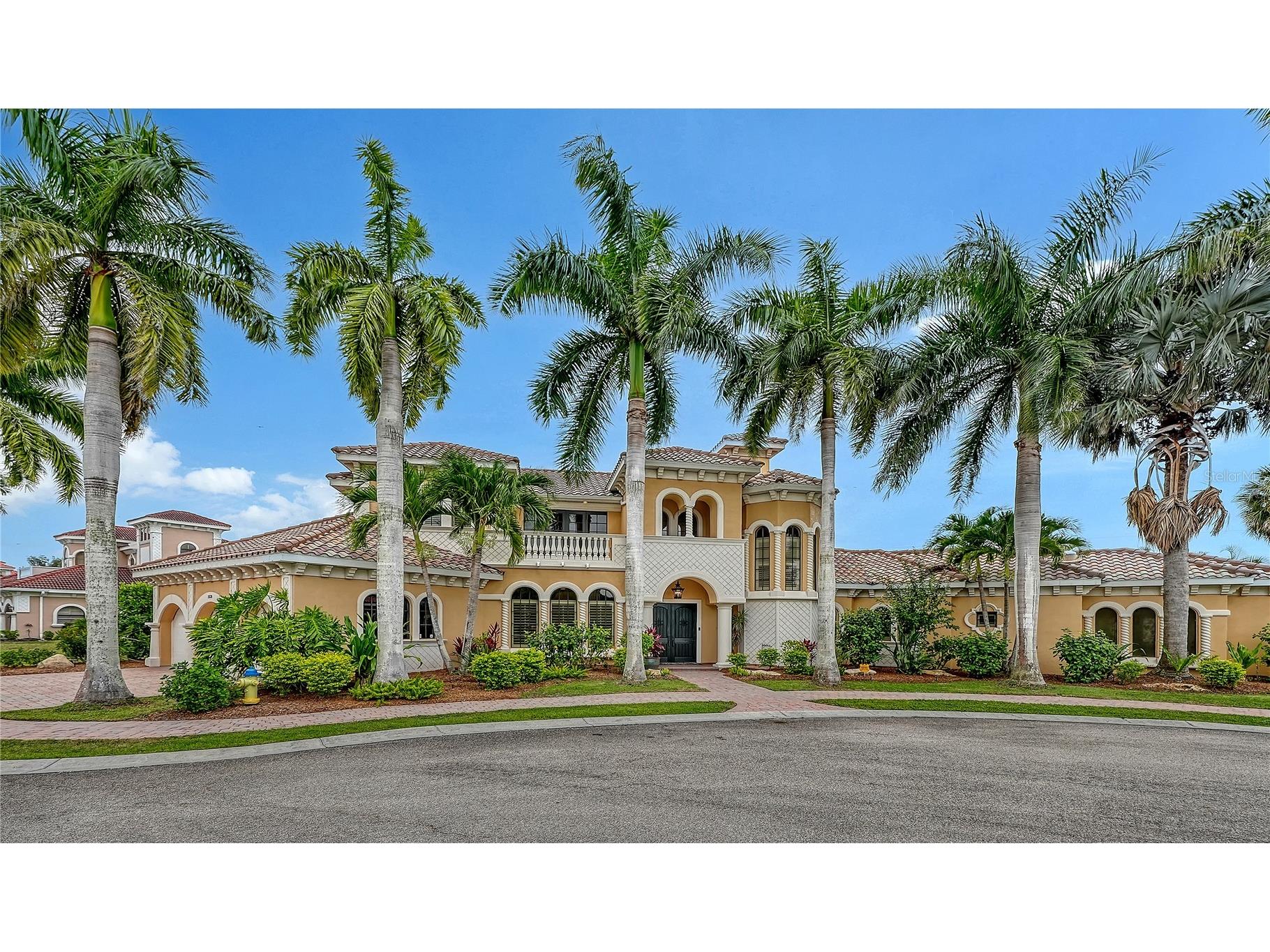 1630 Assisi Drive #18 Sarasota FL 34231 A4695360 image1