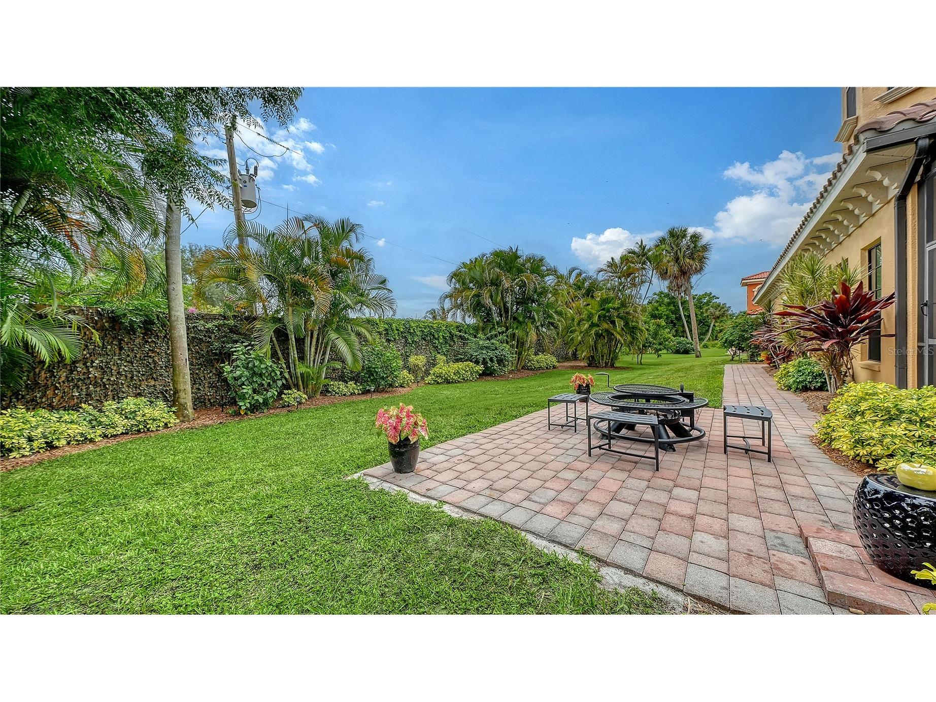 1630 Assisi Drive #18 Sarasota FL 34231 A4695360 image31