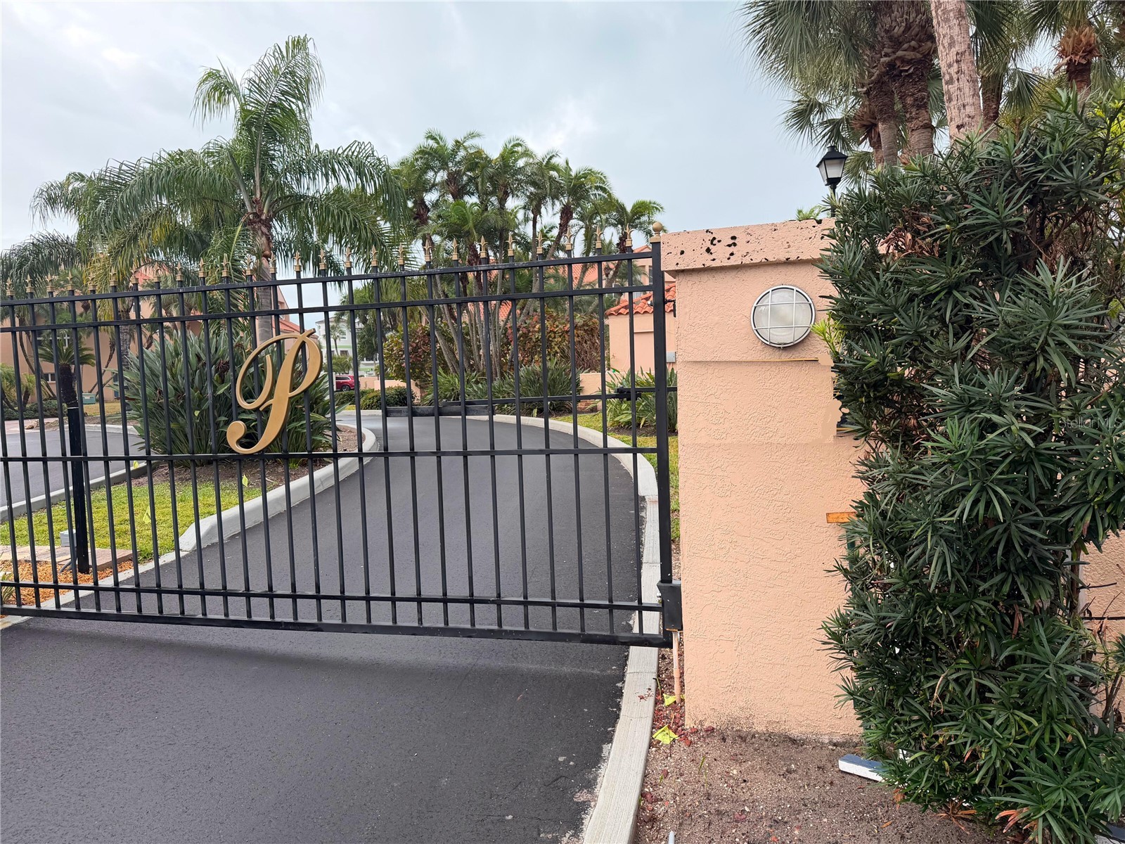 1630 Royal Palm Drive S #A Saint Petersburg FL 33707 O6386969 image2