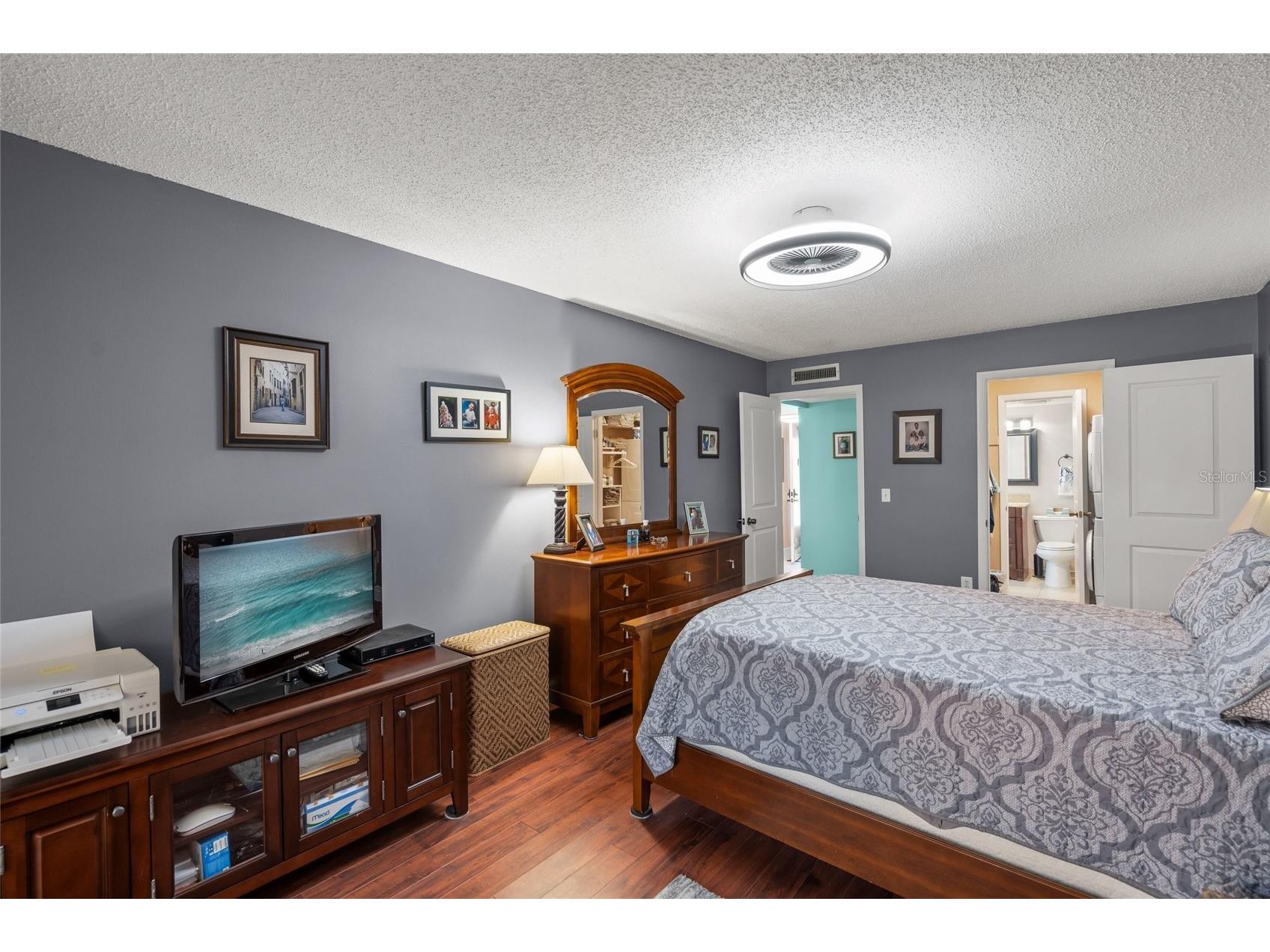 1630 Stickney Point Road #101 Sarasota FL 34231 - INTERCOASTAL WATERWAY A4687288 image18