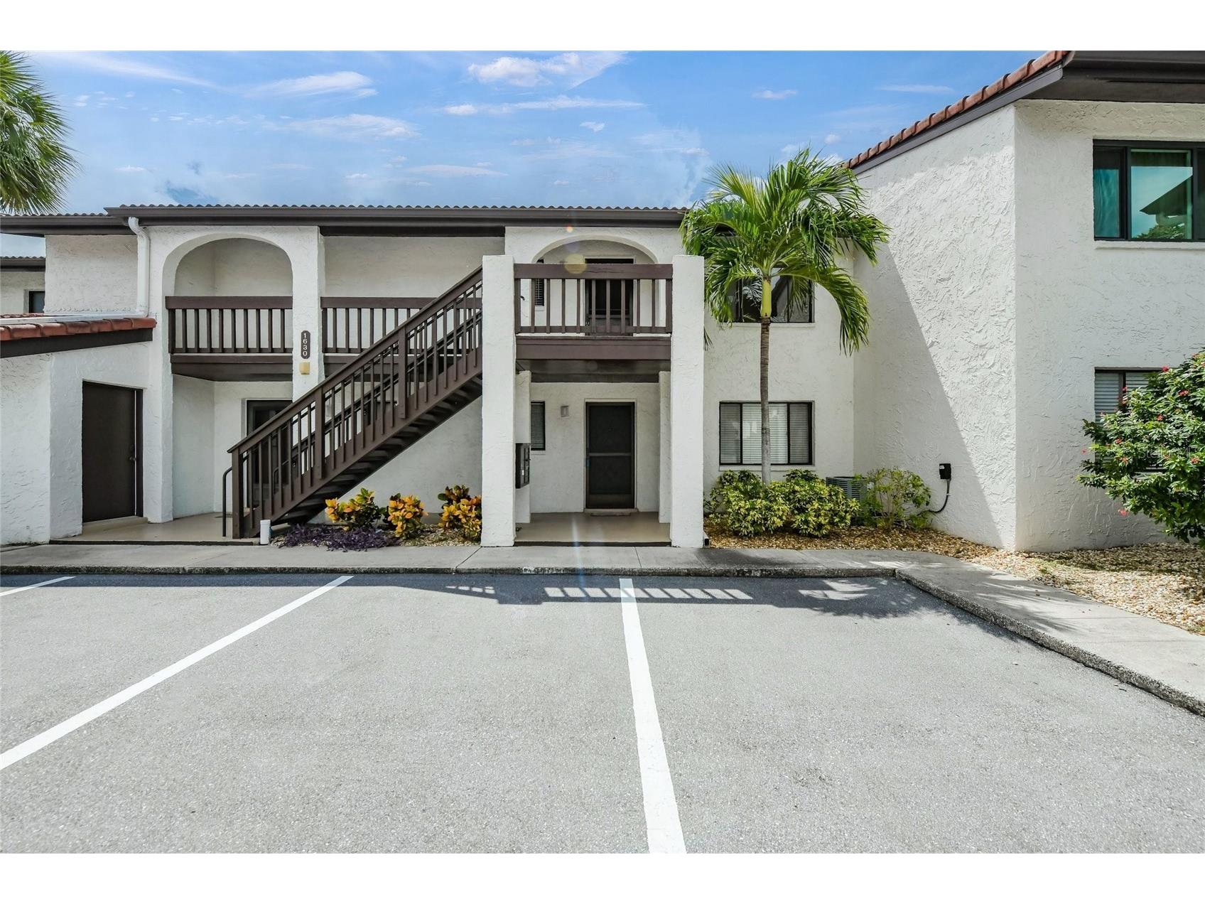 1630 Stickney Point Road #101 Sarasota FL 34231 - INTERCOASTAL WATERWAY A4687288 image2
