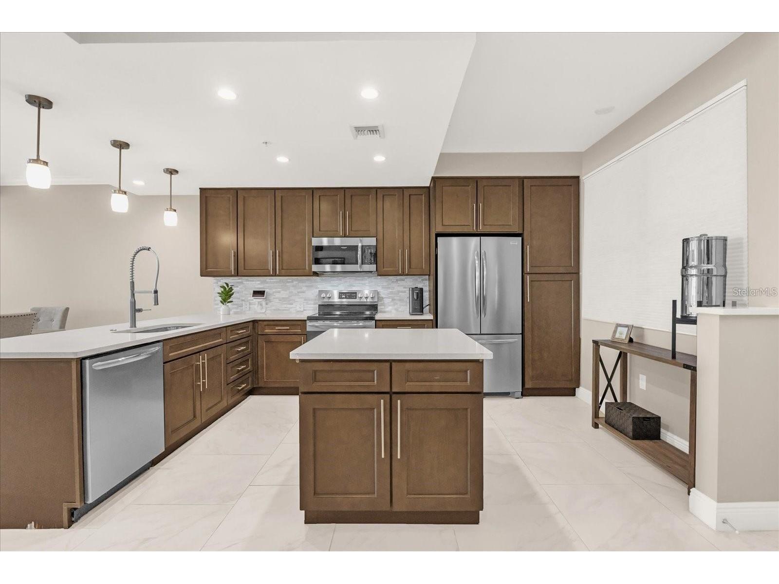 16300 County Road 455 #205 Montverde FL 34756 G5114527 image4