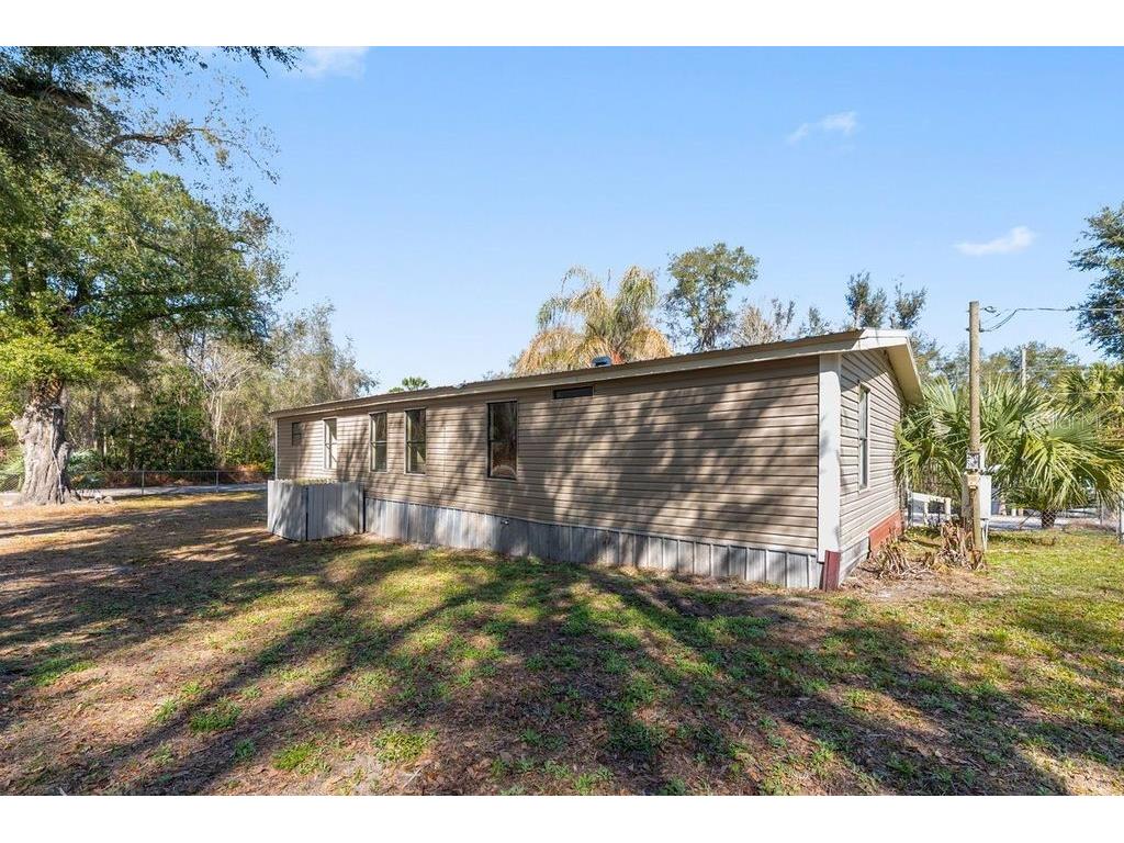 16302 SE 57th Street Ocklawaha FL 32179 OM718567 image57
