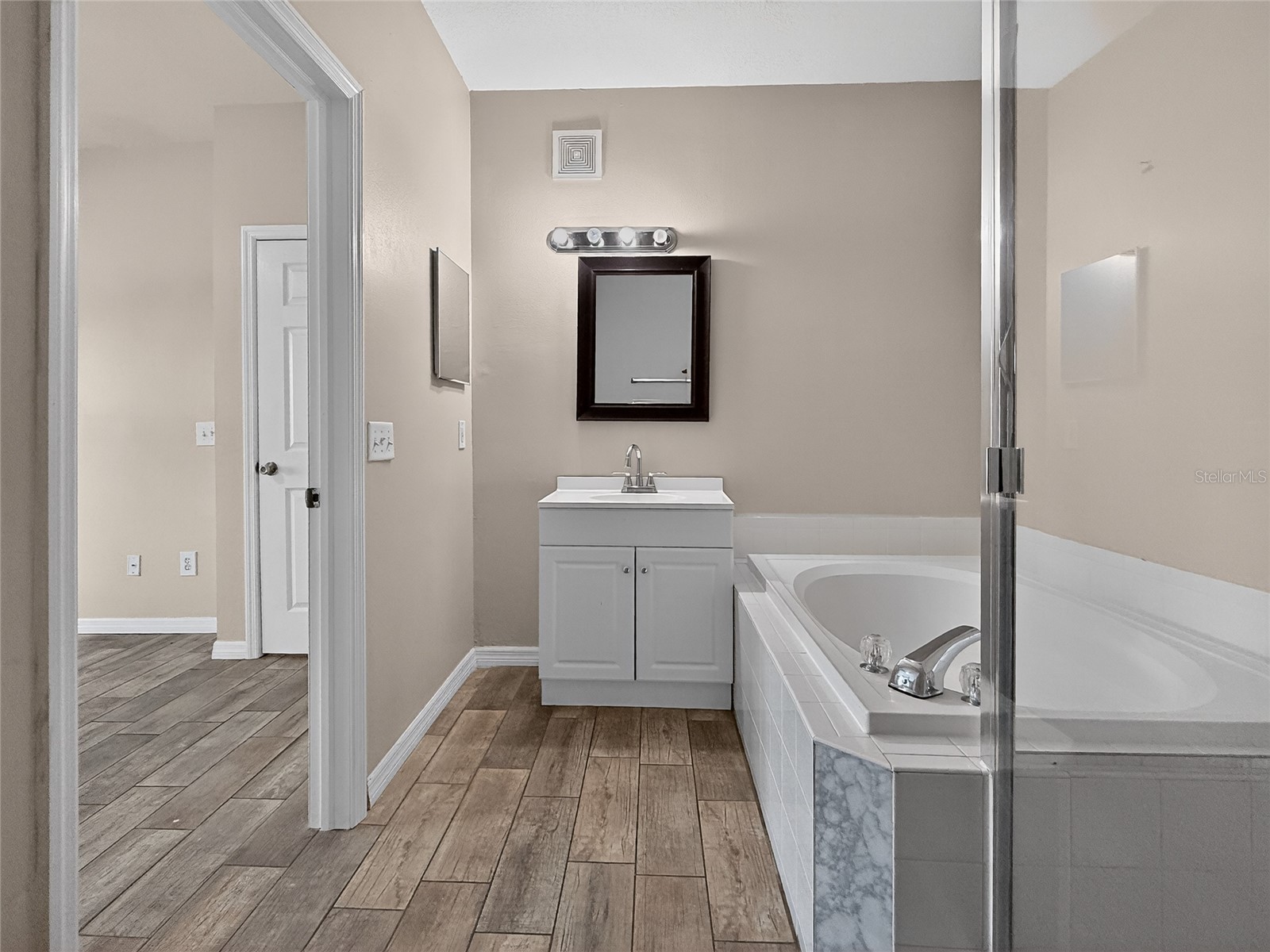 16305 Enclave Village Drive #102 Tampa FL 33647 TB8488566 image36