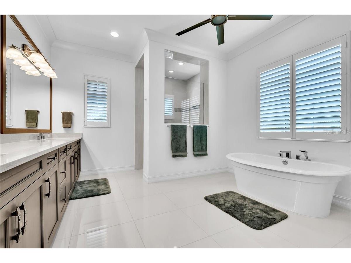 16306 Daysailor Trail Lakewood Ranch FL 34202 A4692890 image32