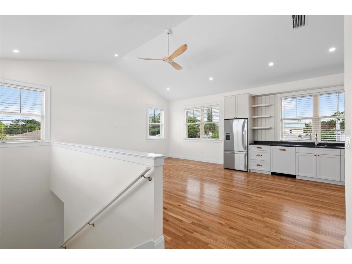 1631 31st Avenue N Saint Petersburg FL 33713 TB8410223 image7