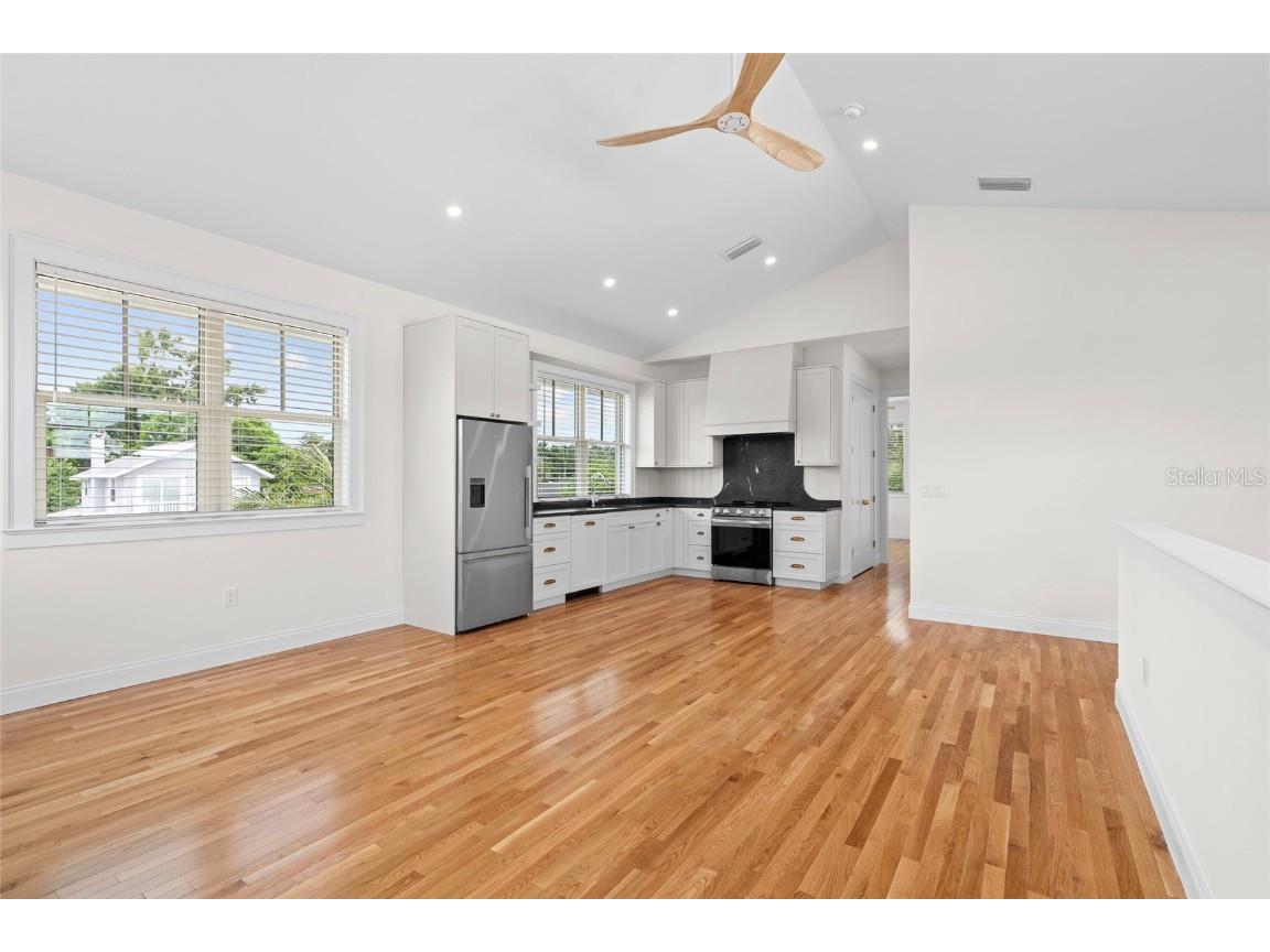 1631 31st Avenue N Saint Petersburg FL 33713 TB8410223 image8