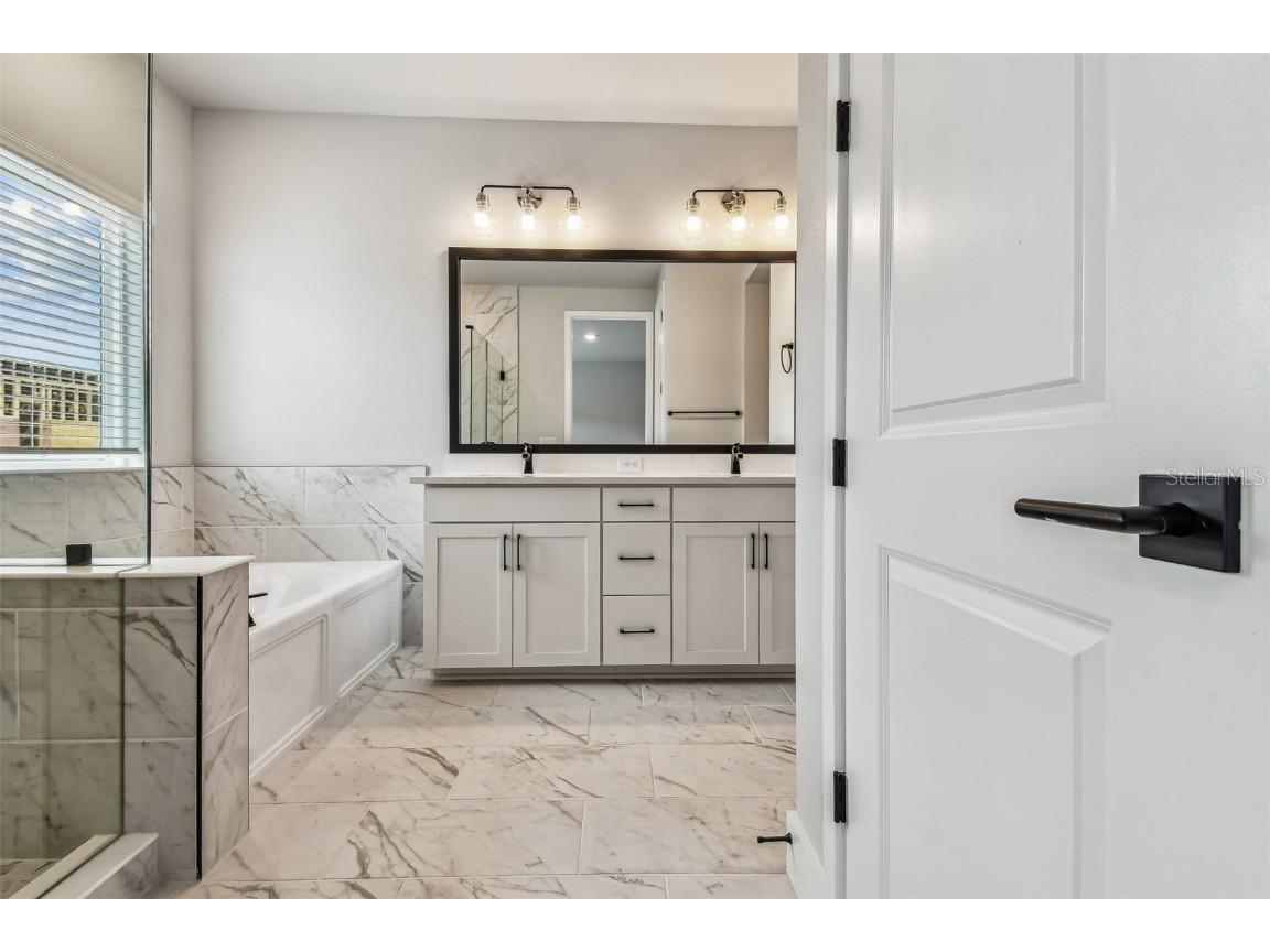 1631 Springwell Lane Sarasota FL 34240 TB8380079 image25