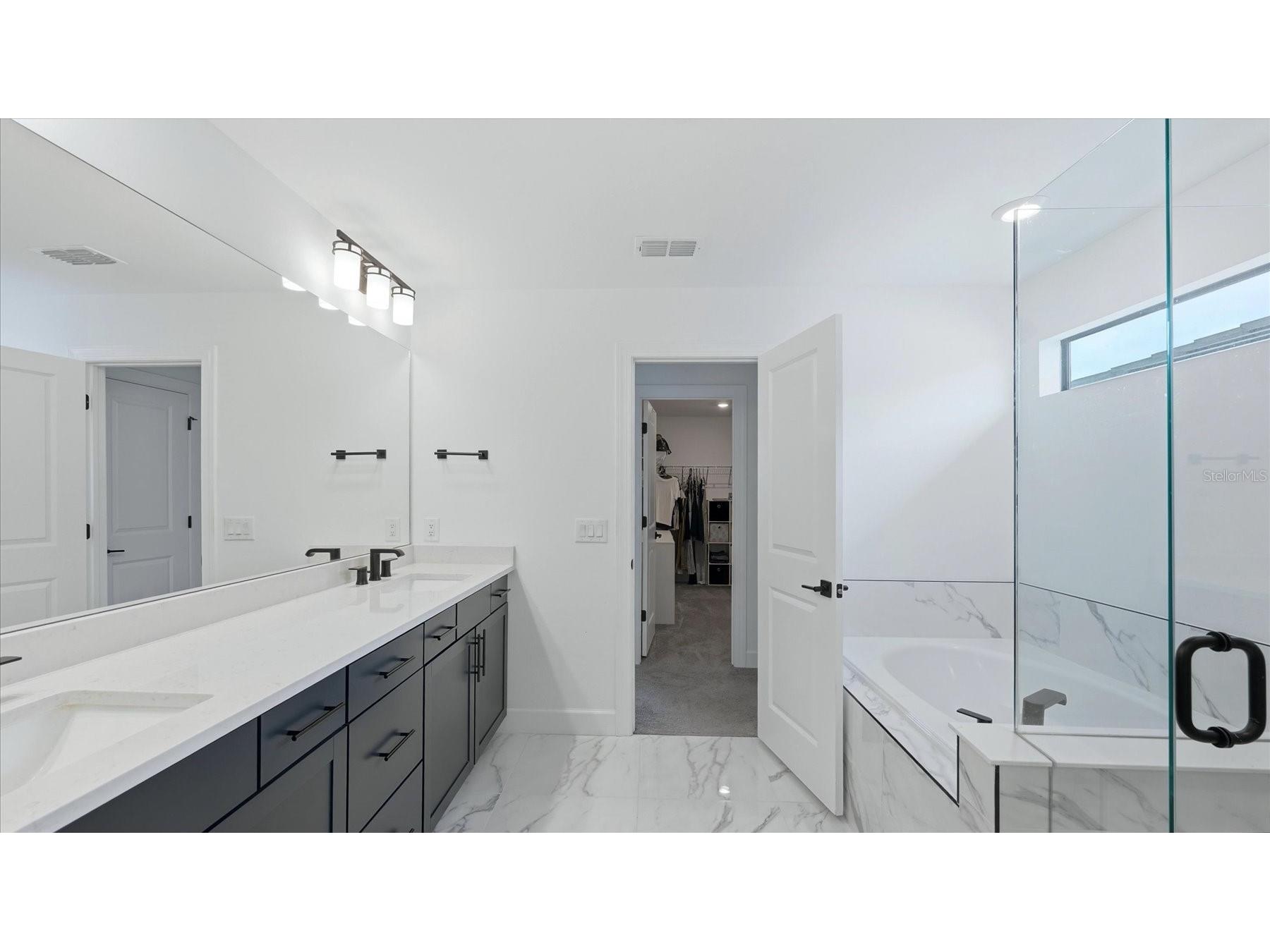16313 Hidden Oak Loop Bradenton FL 34211 A4689493 image18