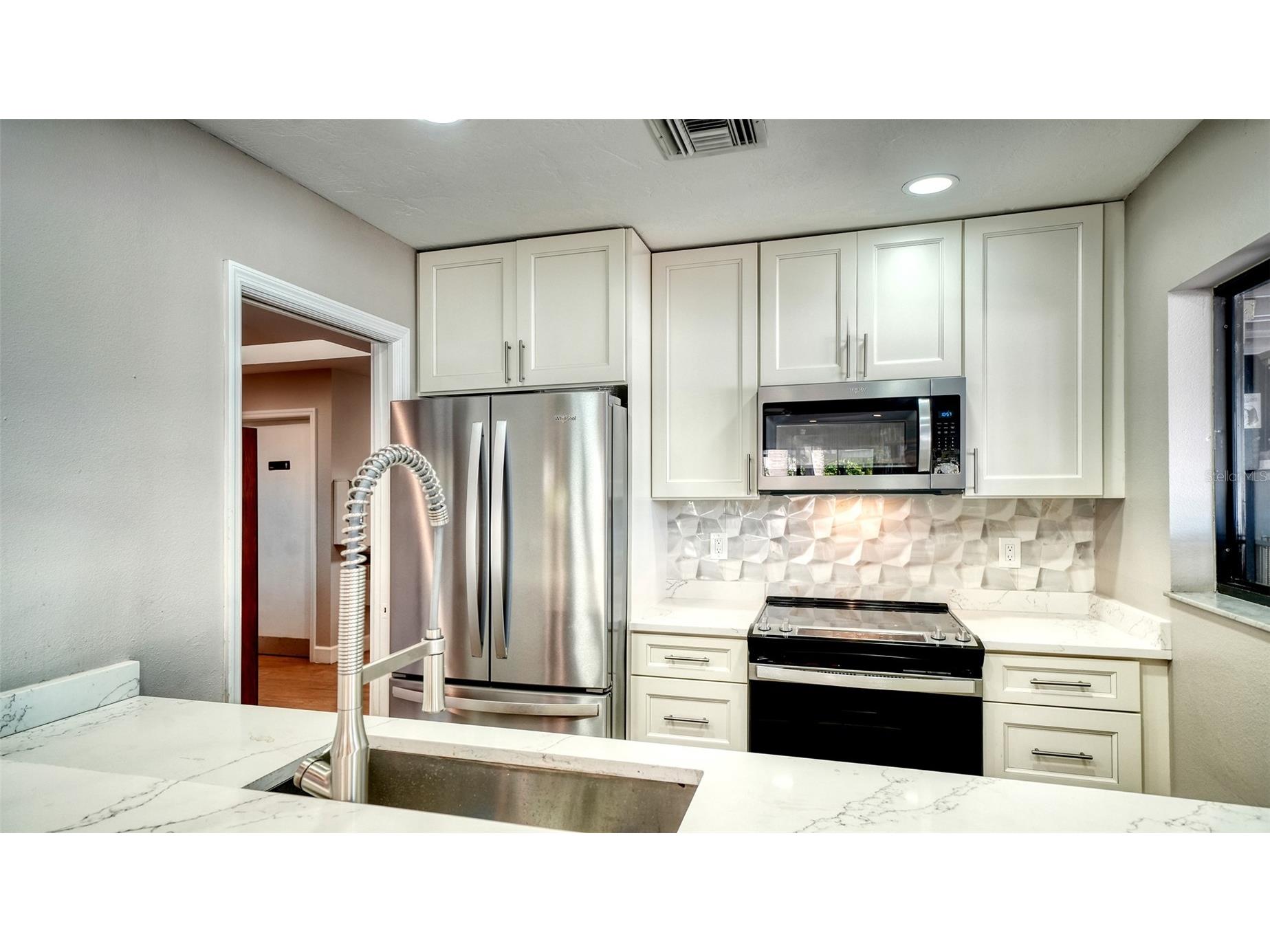 1632 Starling Drive #101 Sarasota FL 34231 A4694065 image58