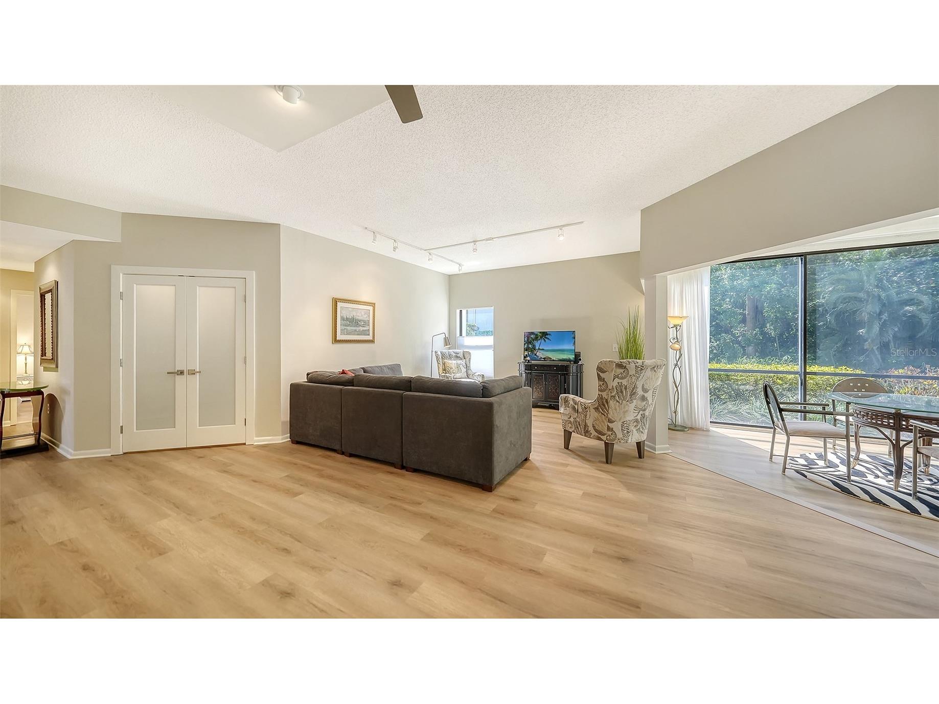 1632 Starling Drive #101 Sarasota FL 34231 A4694065 image7