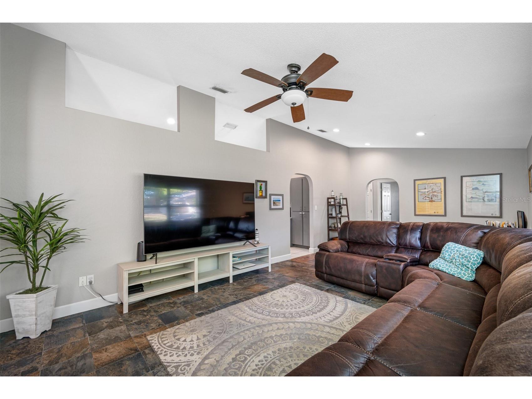 1632 Windsor Place Clearwater FL 33755 TB8514987 image7